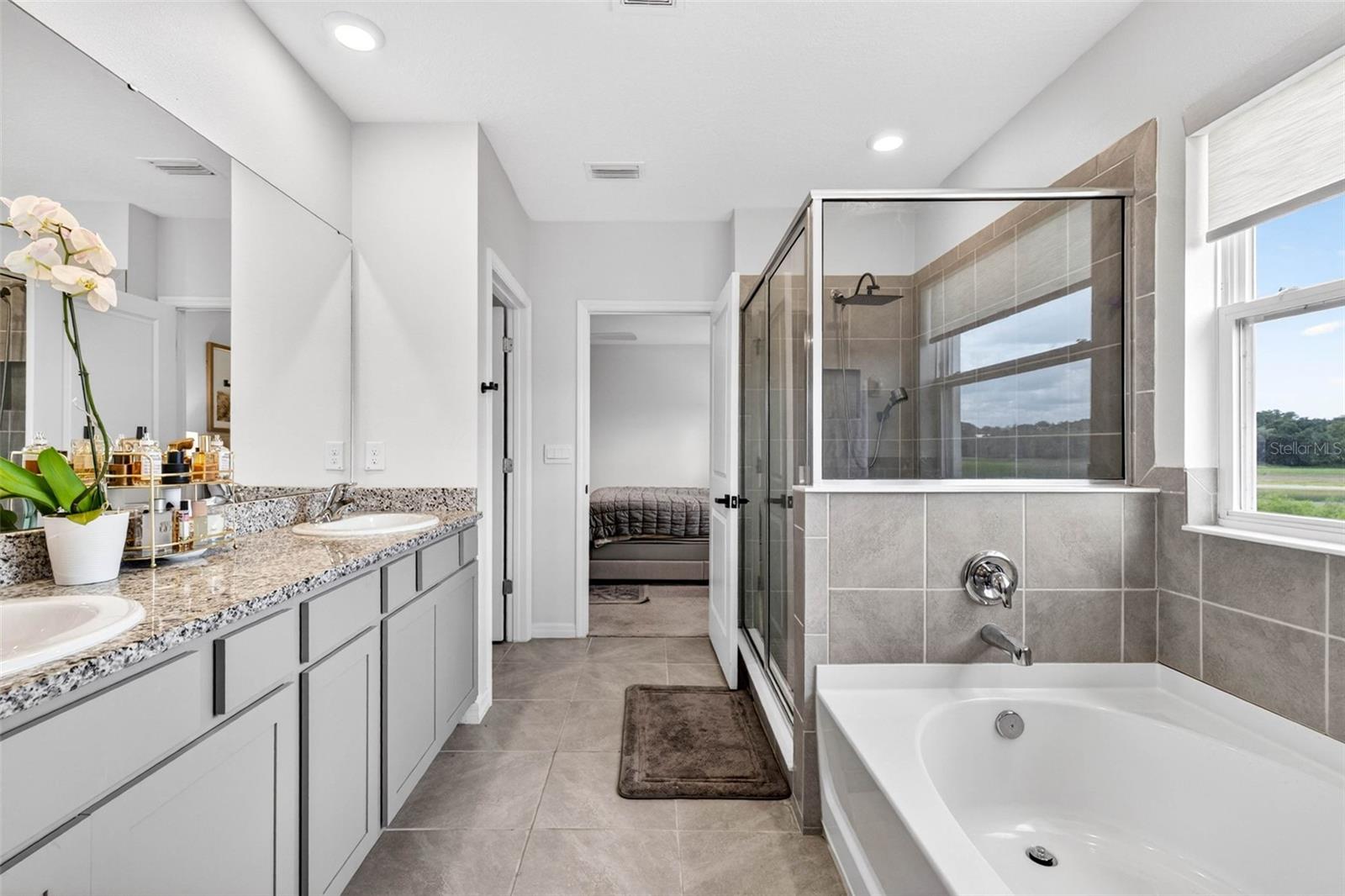 13793 WINEBERRY DR — photo 48