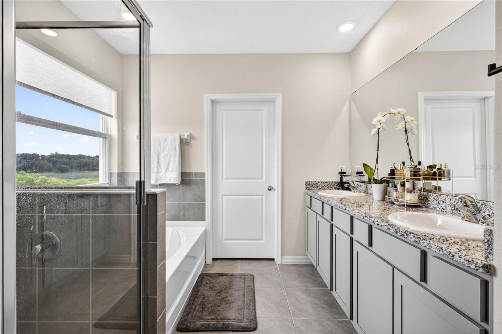 13793 WINEBERRY DR — photo 45
