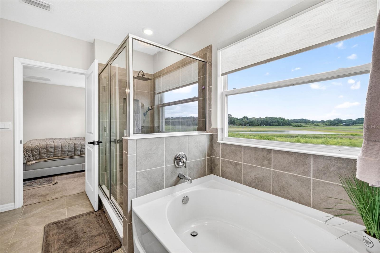 13793 WINEBERRY DR — photo 47