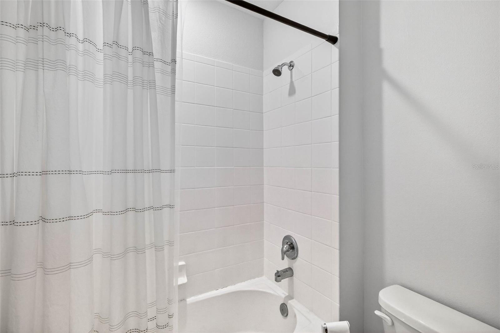 13793 WINEBERRY DR — photo 40