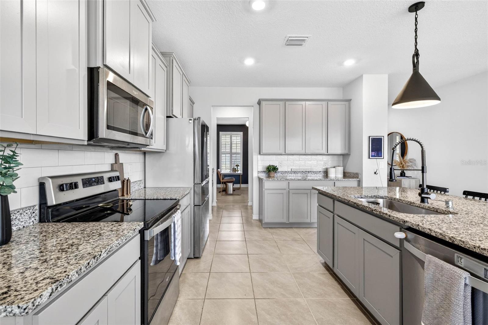 13793 WINEBERRY DR — photo 14