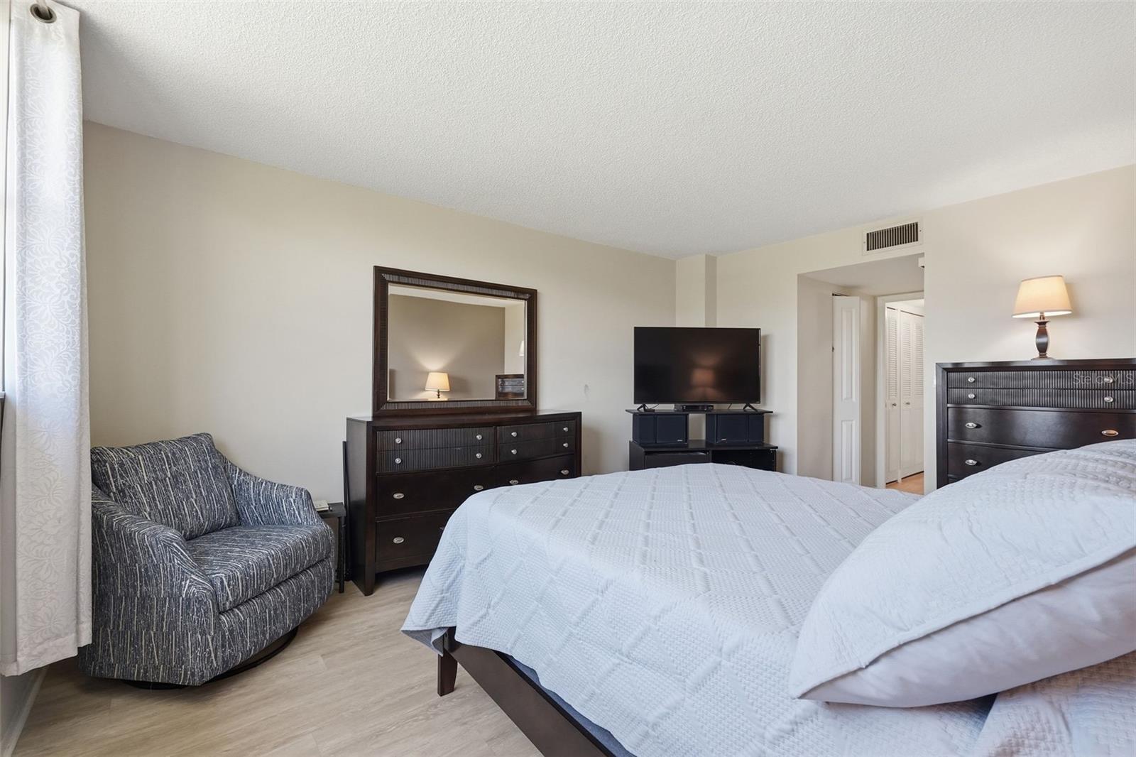 4915 BAY ST NE #323 — photo 33