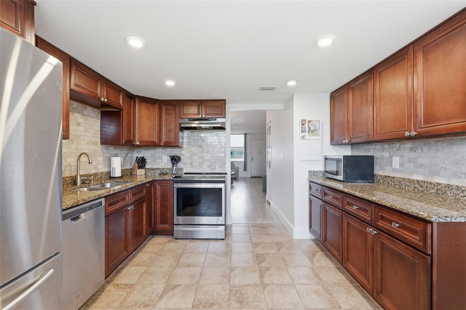 4915 BAY ST NE #323 — photo 27