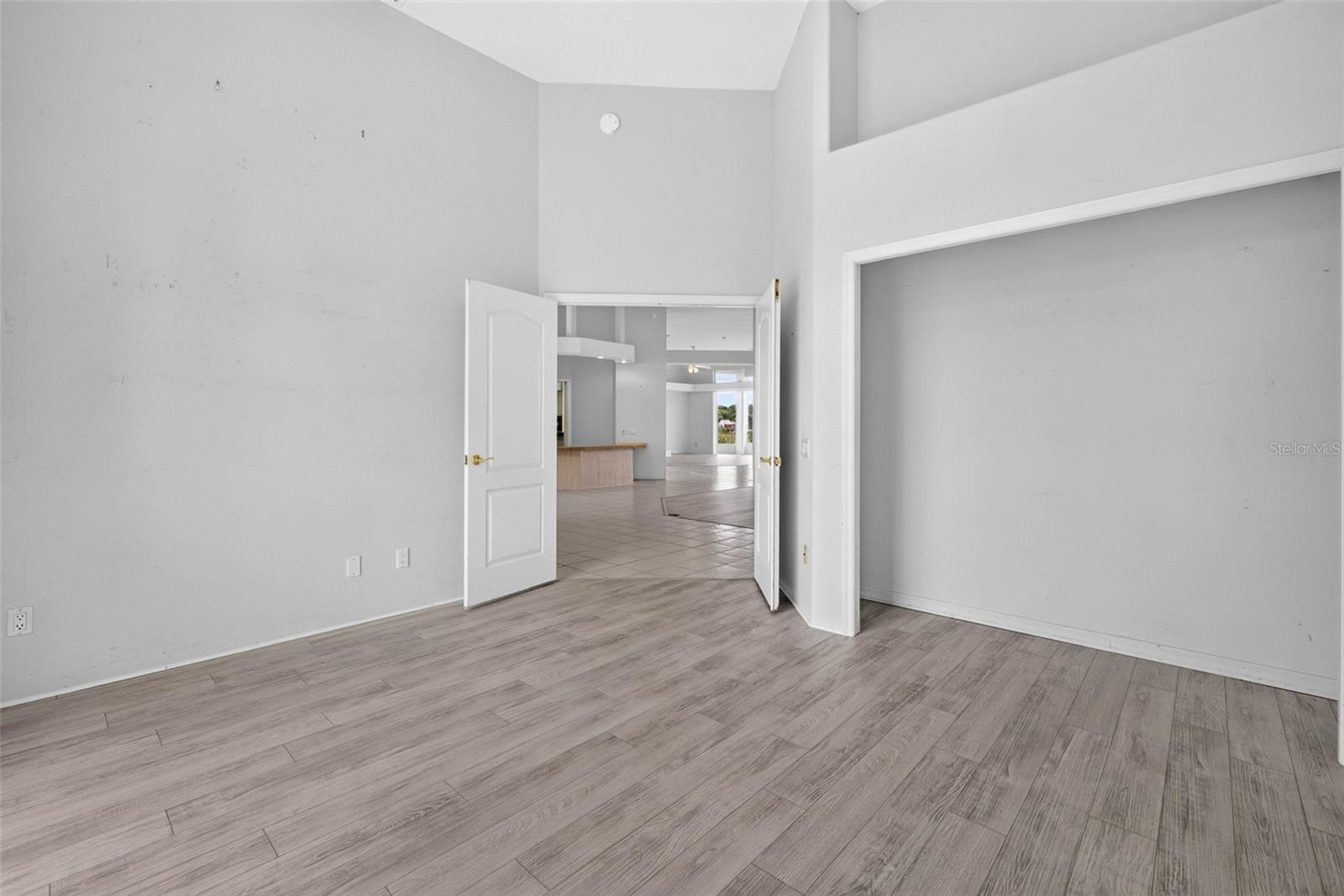 8911 RIVERLACHEN WAY — photo 70