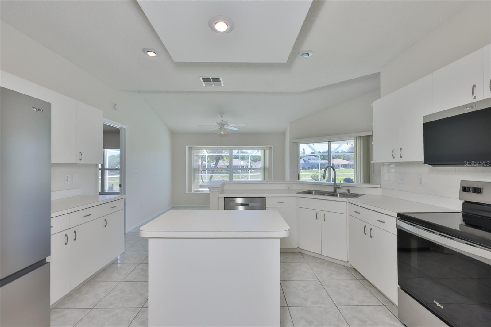 323 CALOOSA PALMS CT — photo 20