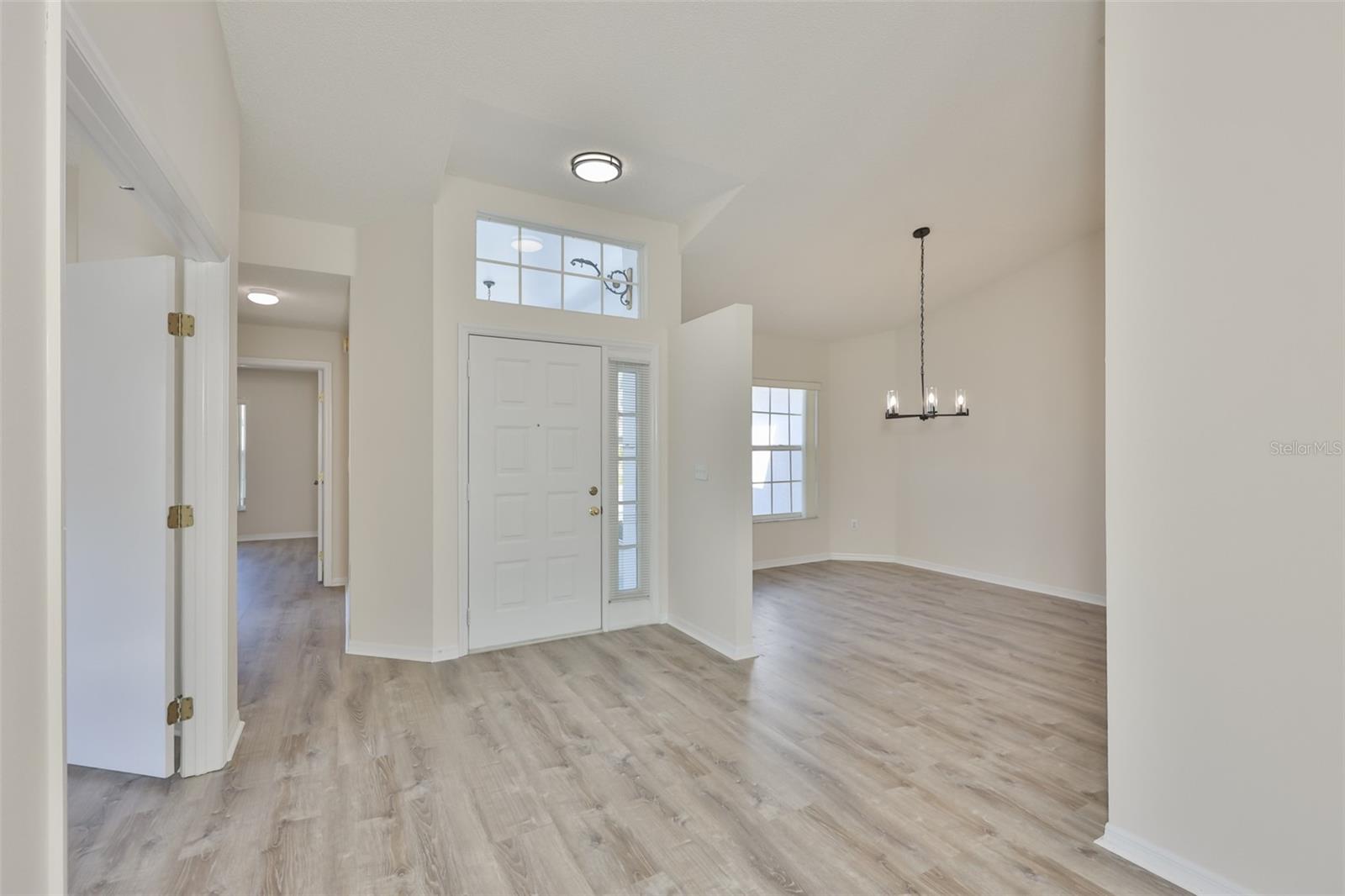 323 CALOOSA PALMS CT — photo 15