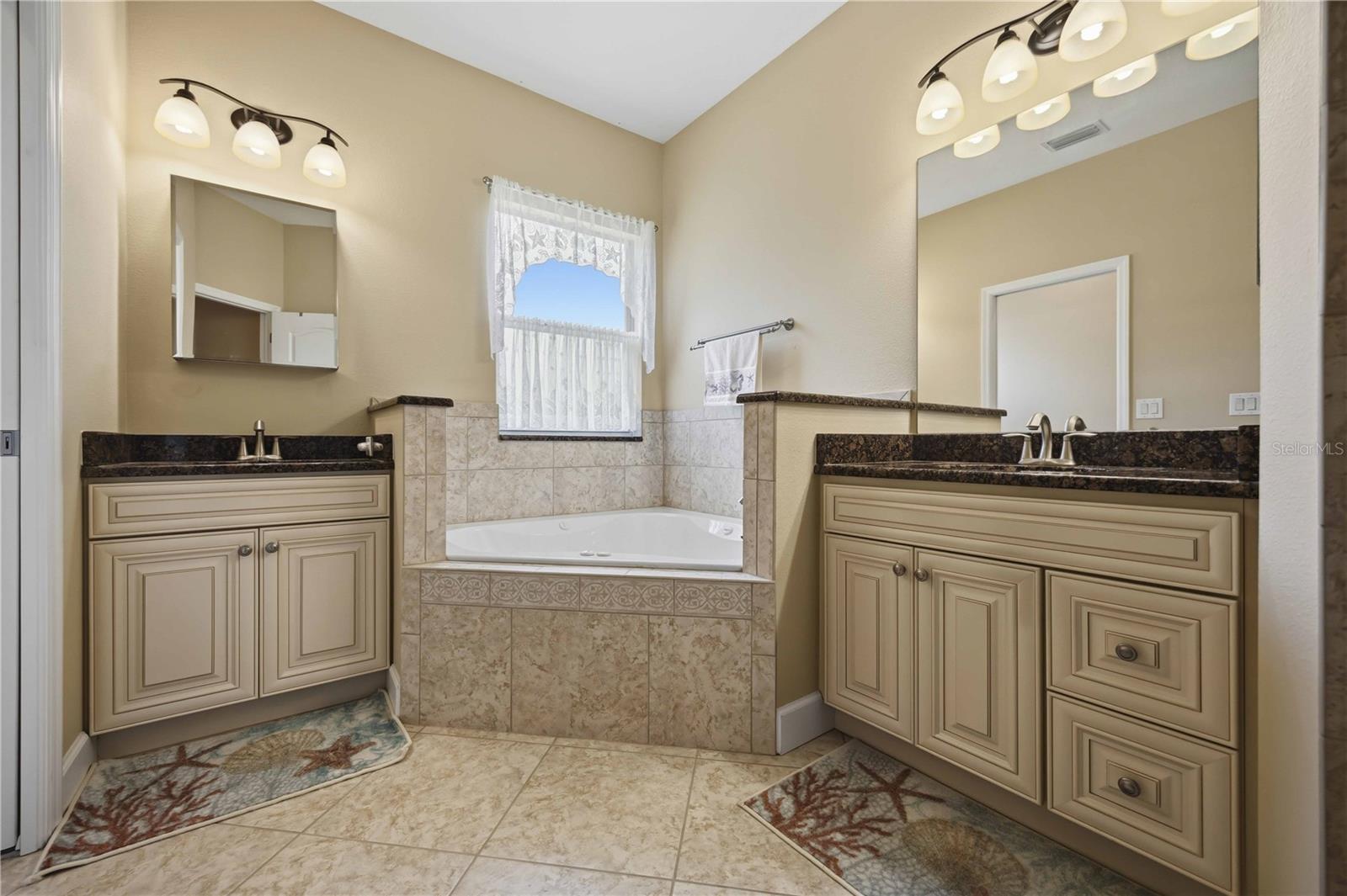 409 TOMOKA DR — photo 24