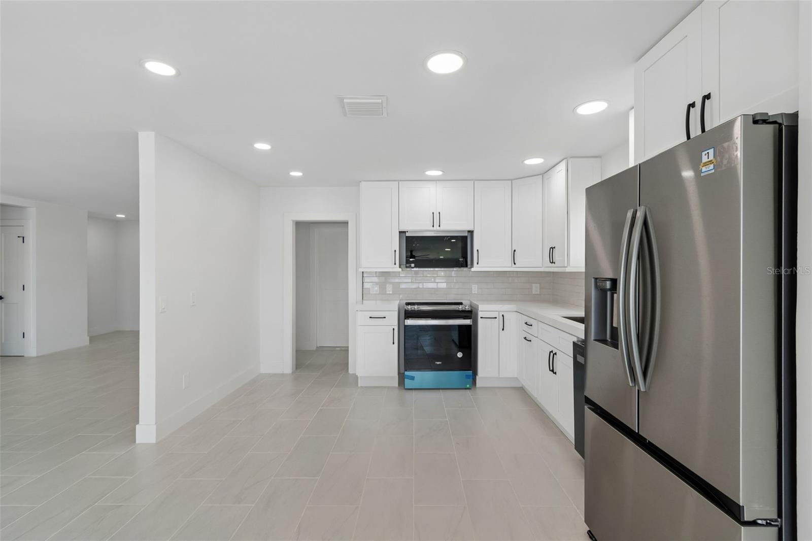 10238 TARPON DR — photo 10