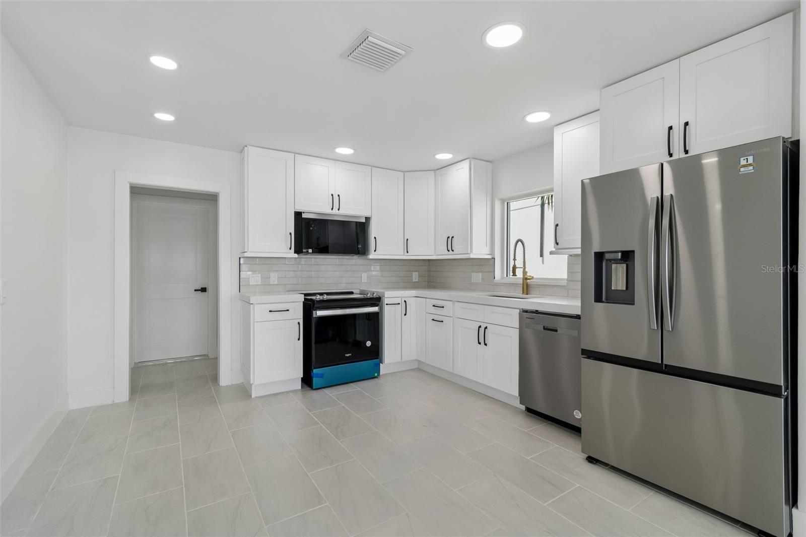10238 TARPON DR — photo 11