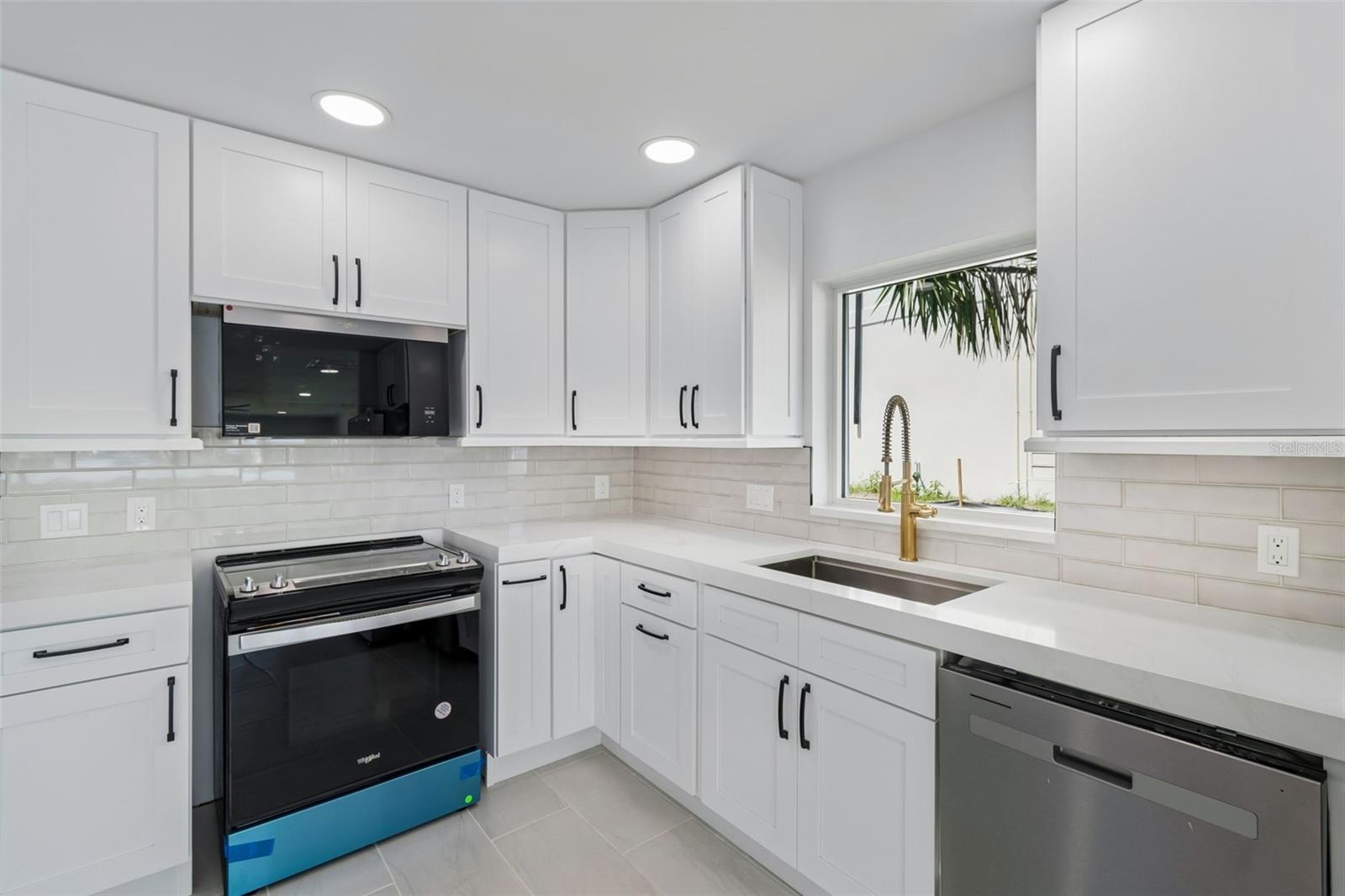 10238 TARPON DR — photo 13