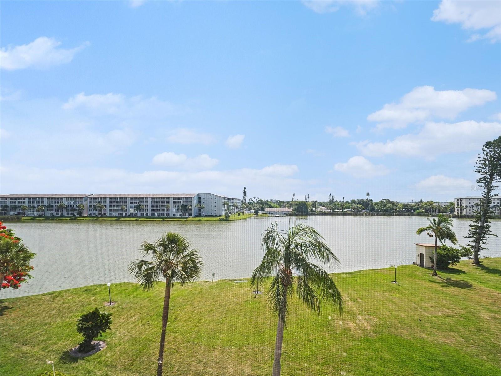 3801 LAKE BAYSHORE DR #H413 — photo 32