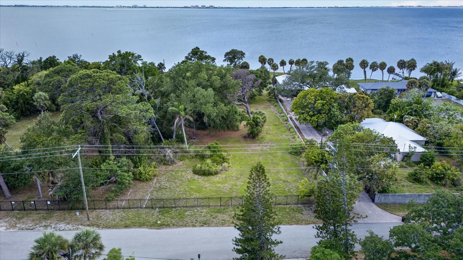 8258 LONGBAY BLVD — photo 11