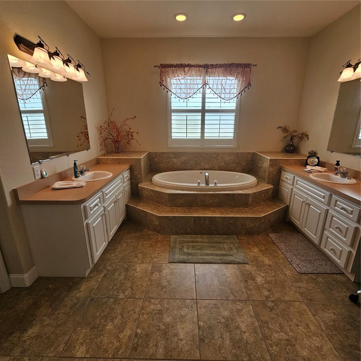 8357 DENARGO RD — photo 24
