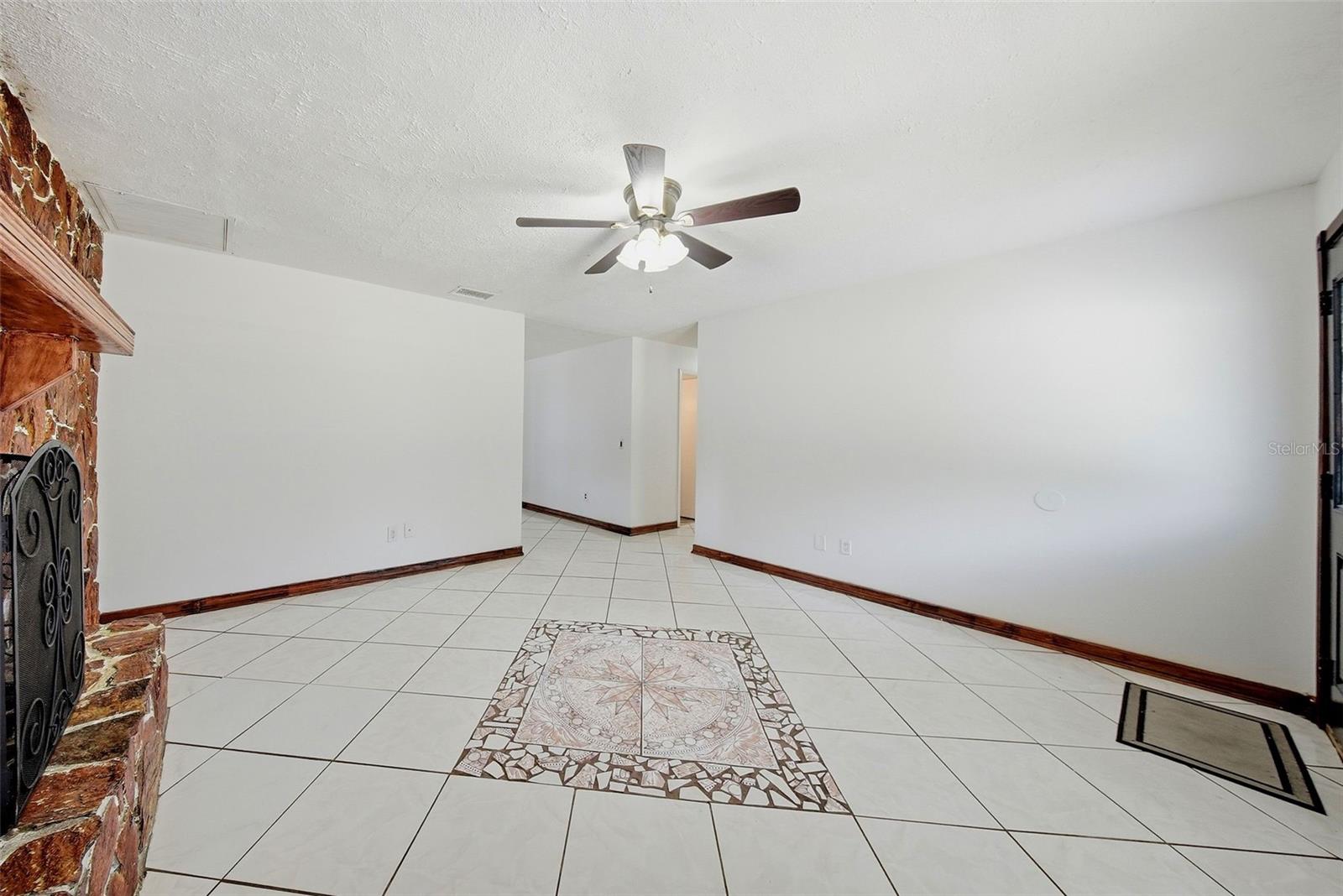 5020 PINE ST — photo 8
