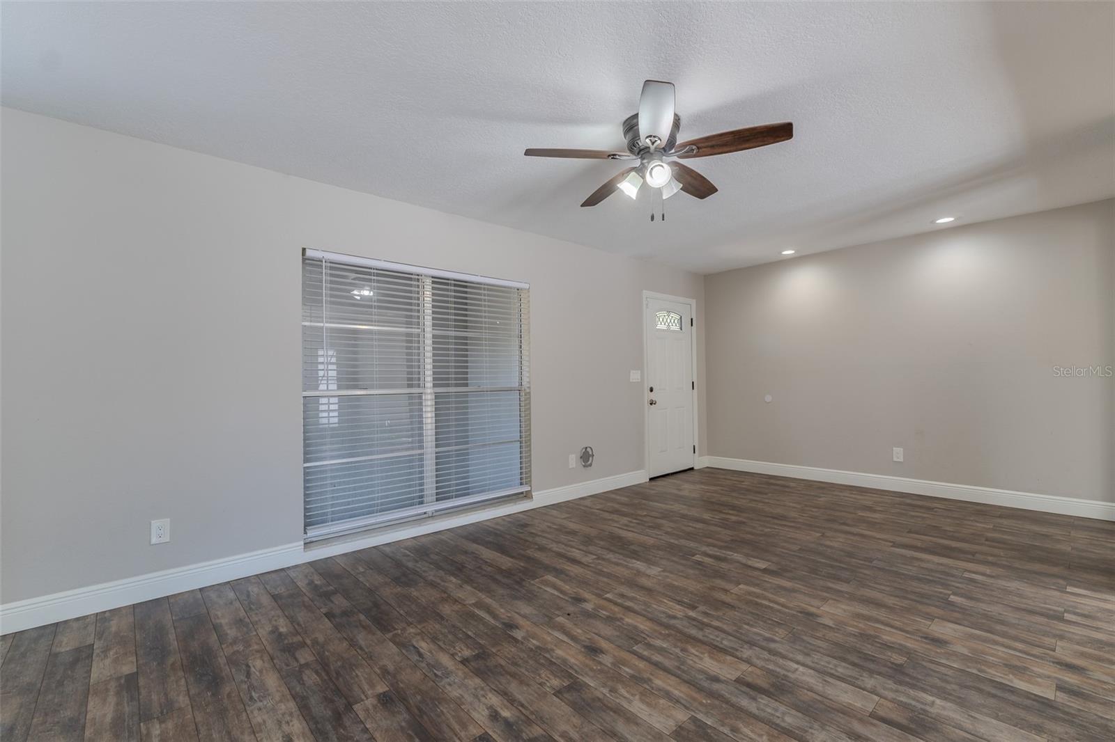 8018 W POCAHONTAS AVE — photo 11