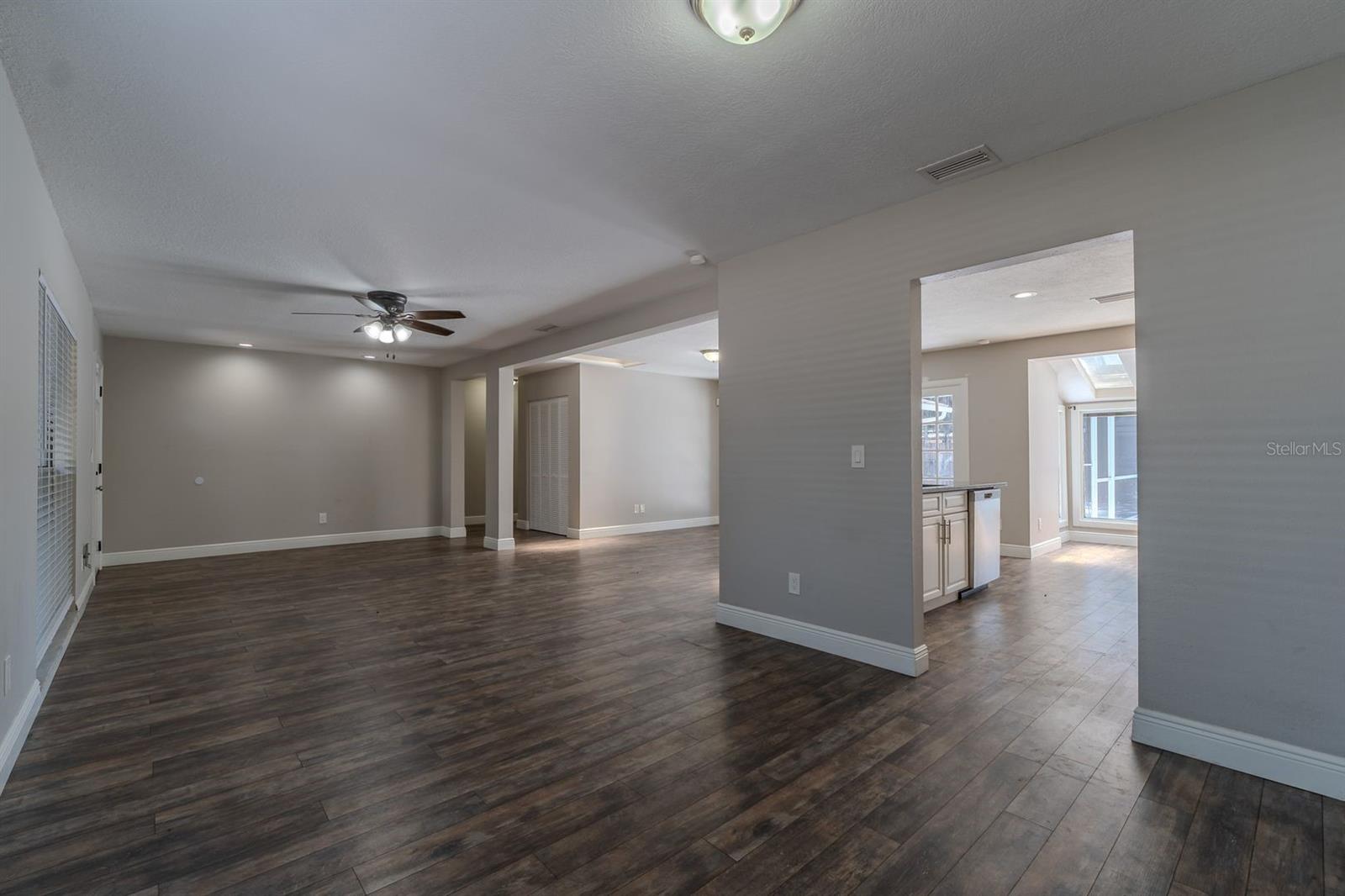 8018 W POCAHONTAS AVE — photo 6
