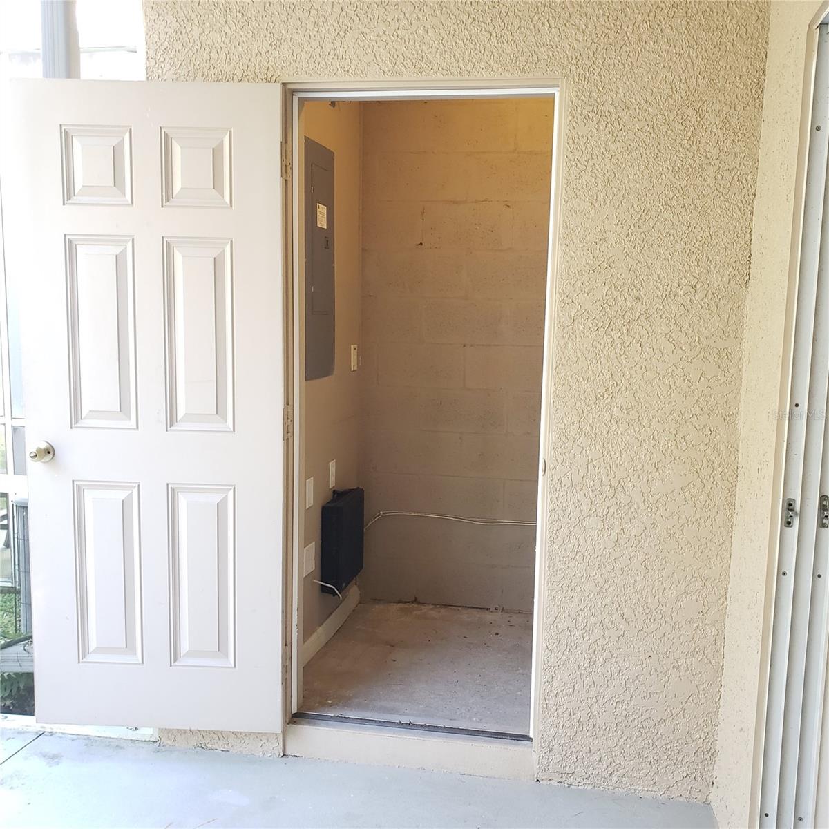 15643 STABLE RUN DR — photo 9