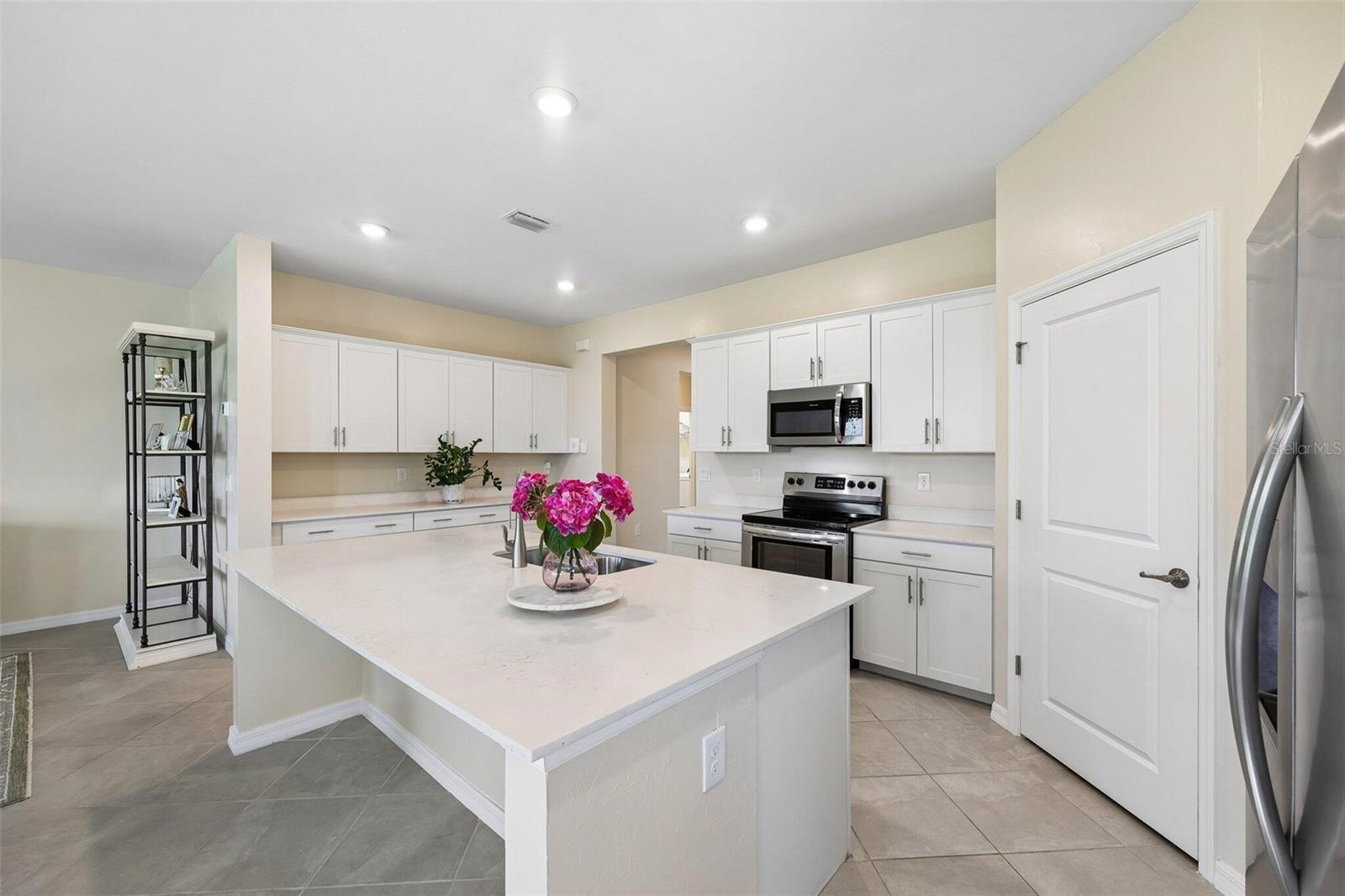 11177 PINOT DR — photo 8