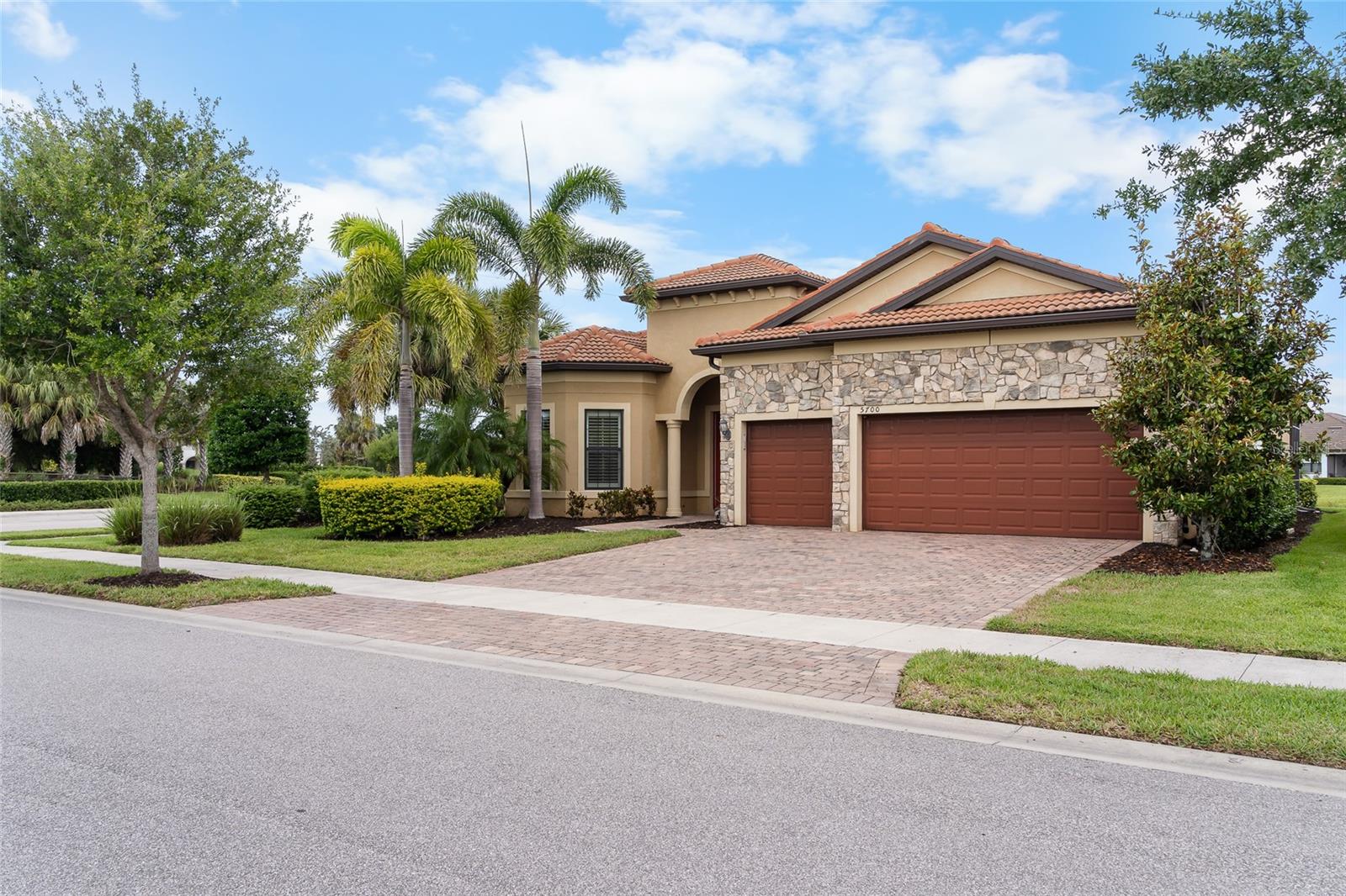 5700 SWEET LEAF WAY — photo 32