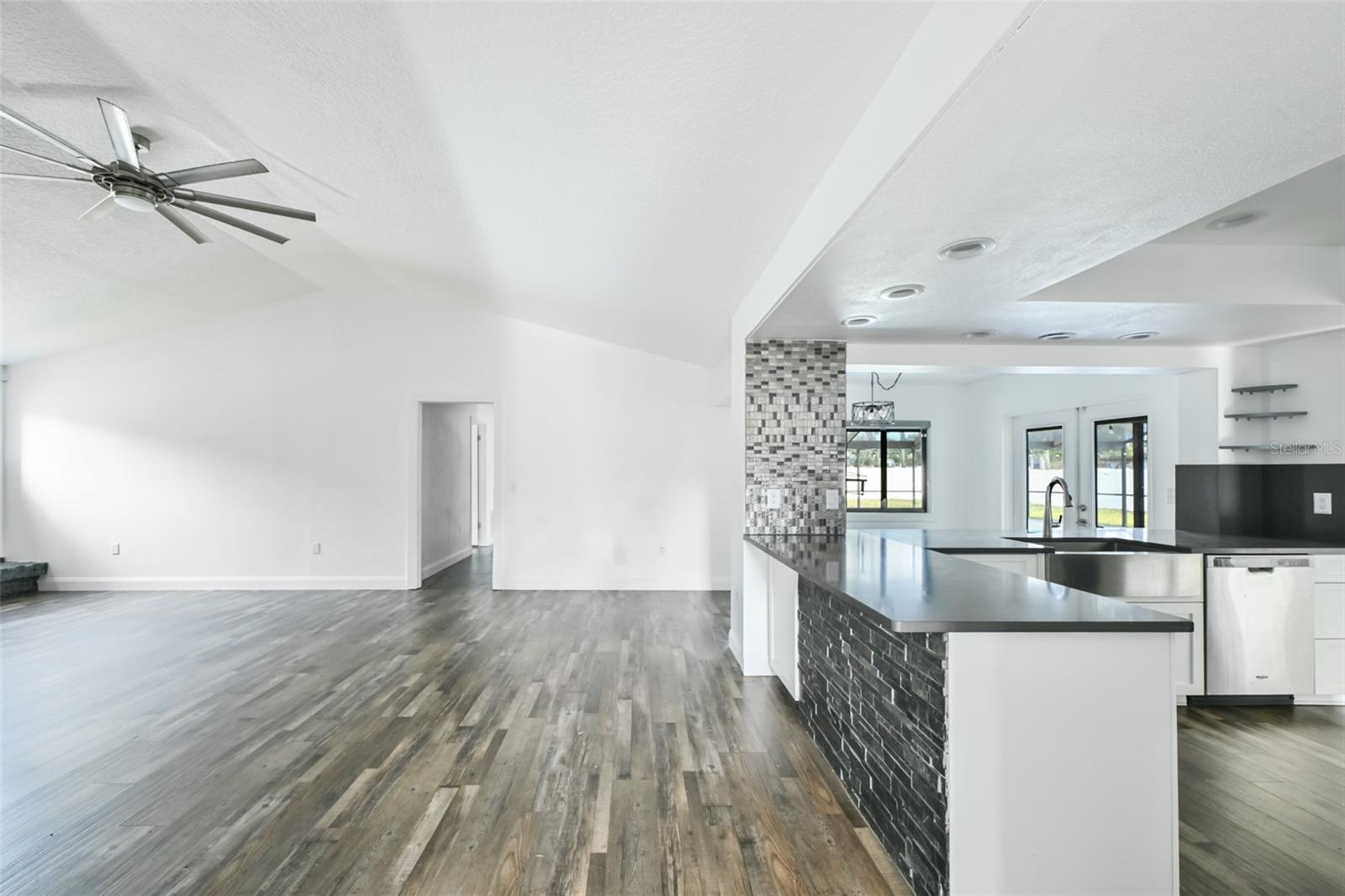 2701 HERNDON ST — photo 9