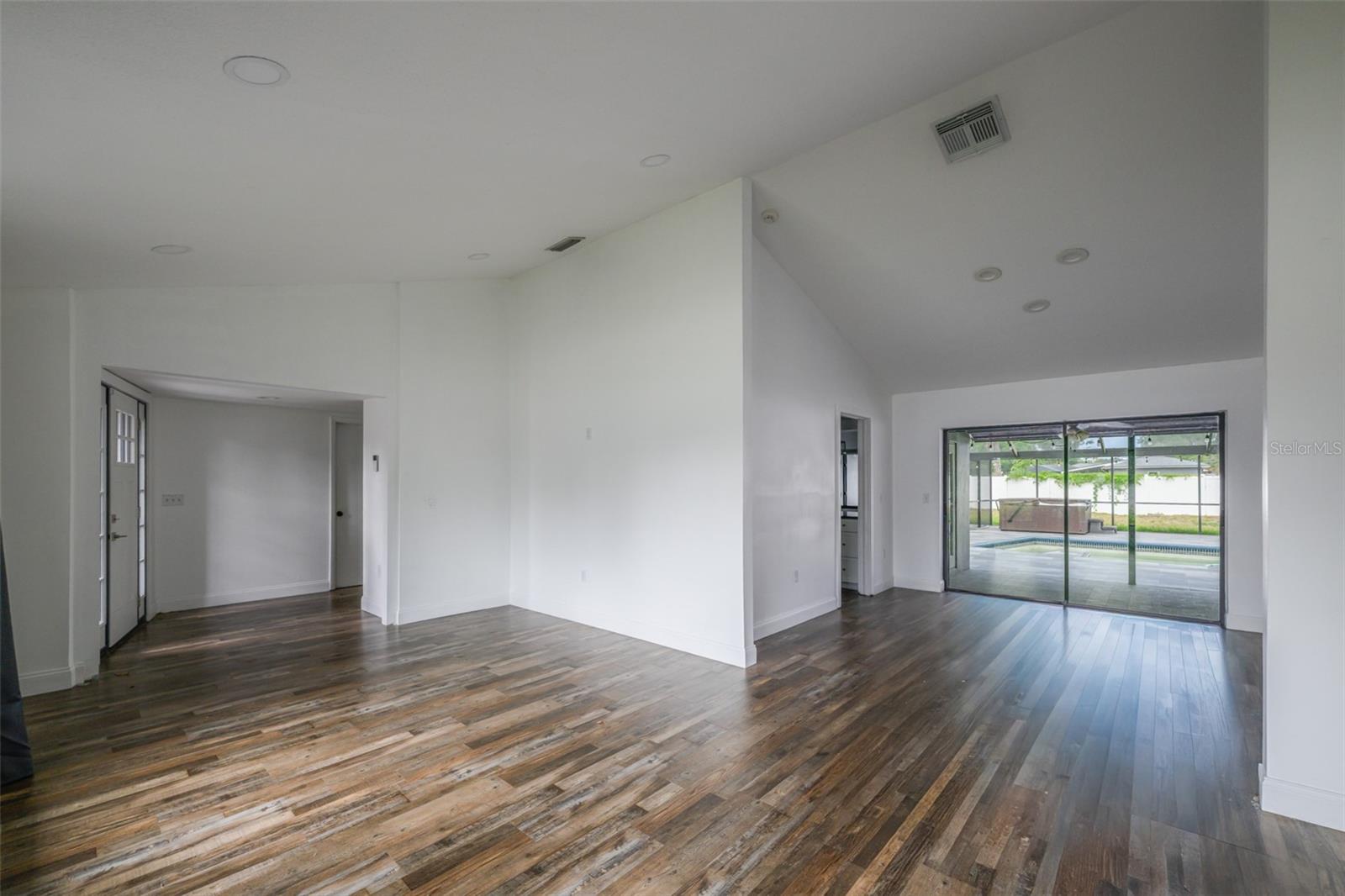 2701 HERNDON ST — photo 37