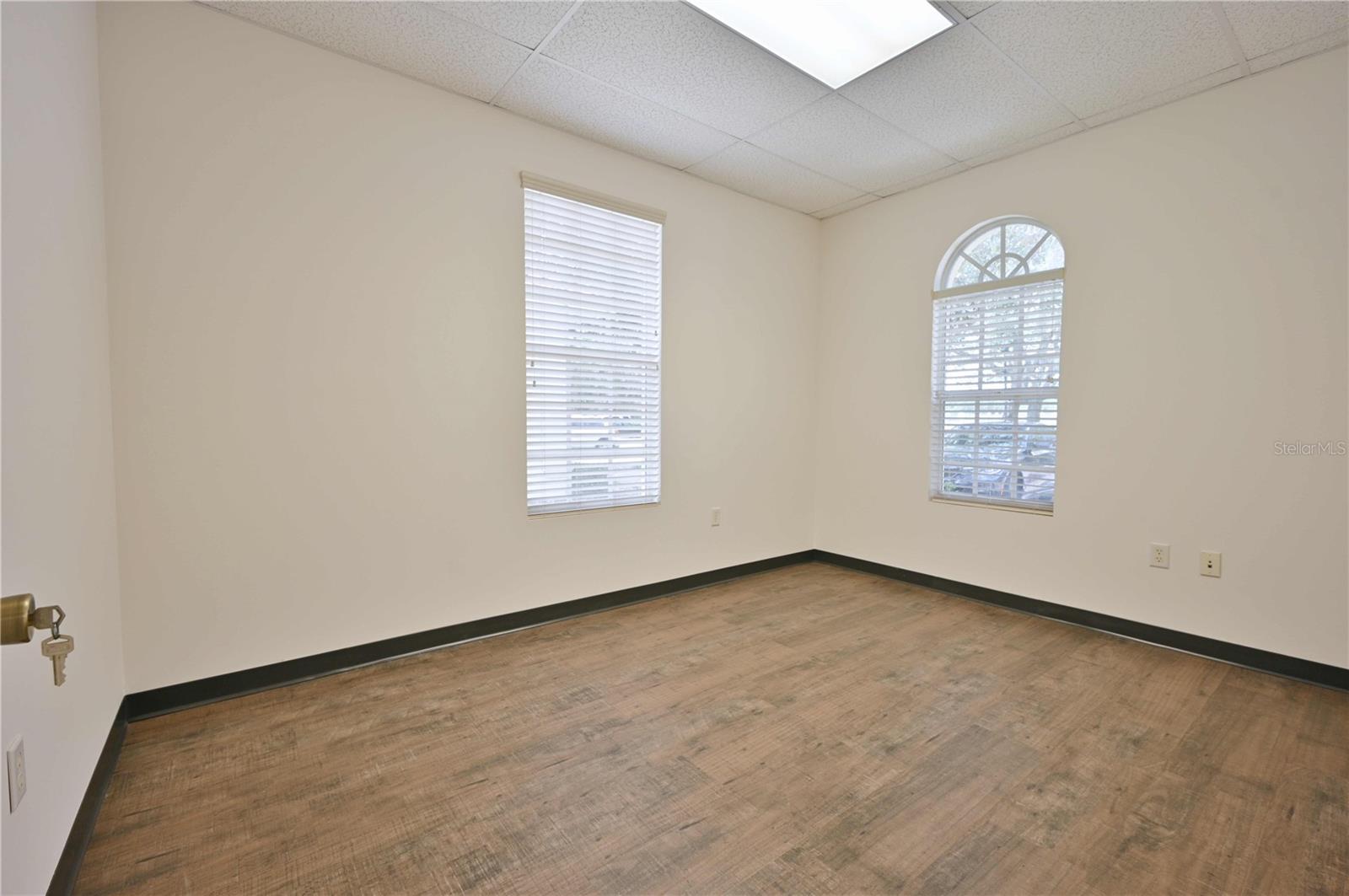 6957 E FOWLER AVE — photo 13