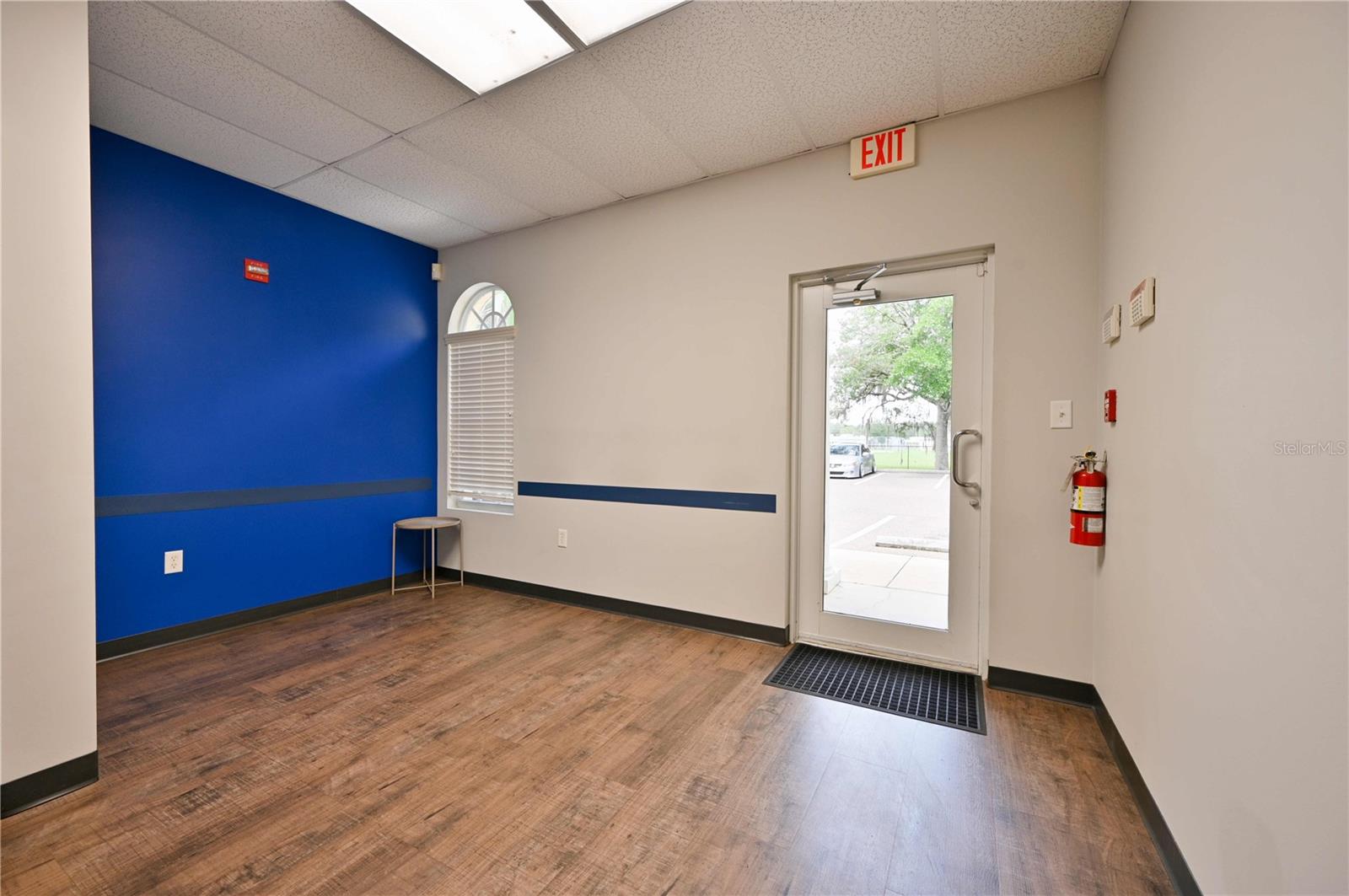 6957 E FOWLER AVE — photo 10