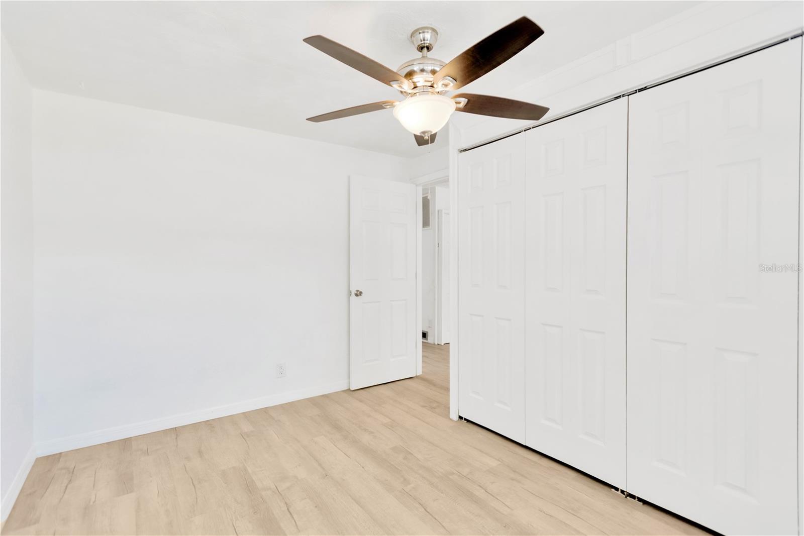 1940 N BETTY LN — photo 17
