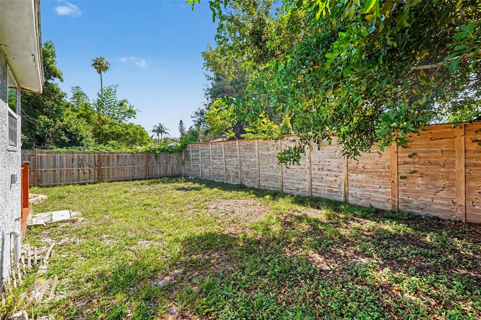 1940 N BETTY LN — photo 27