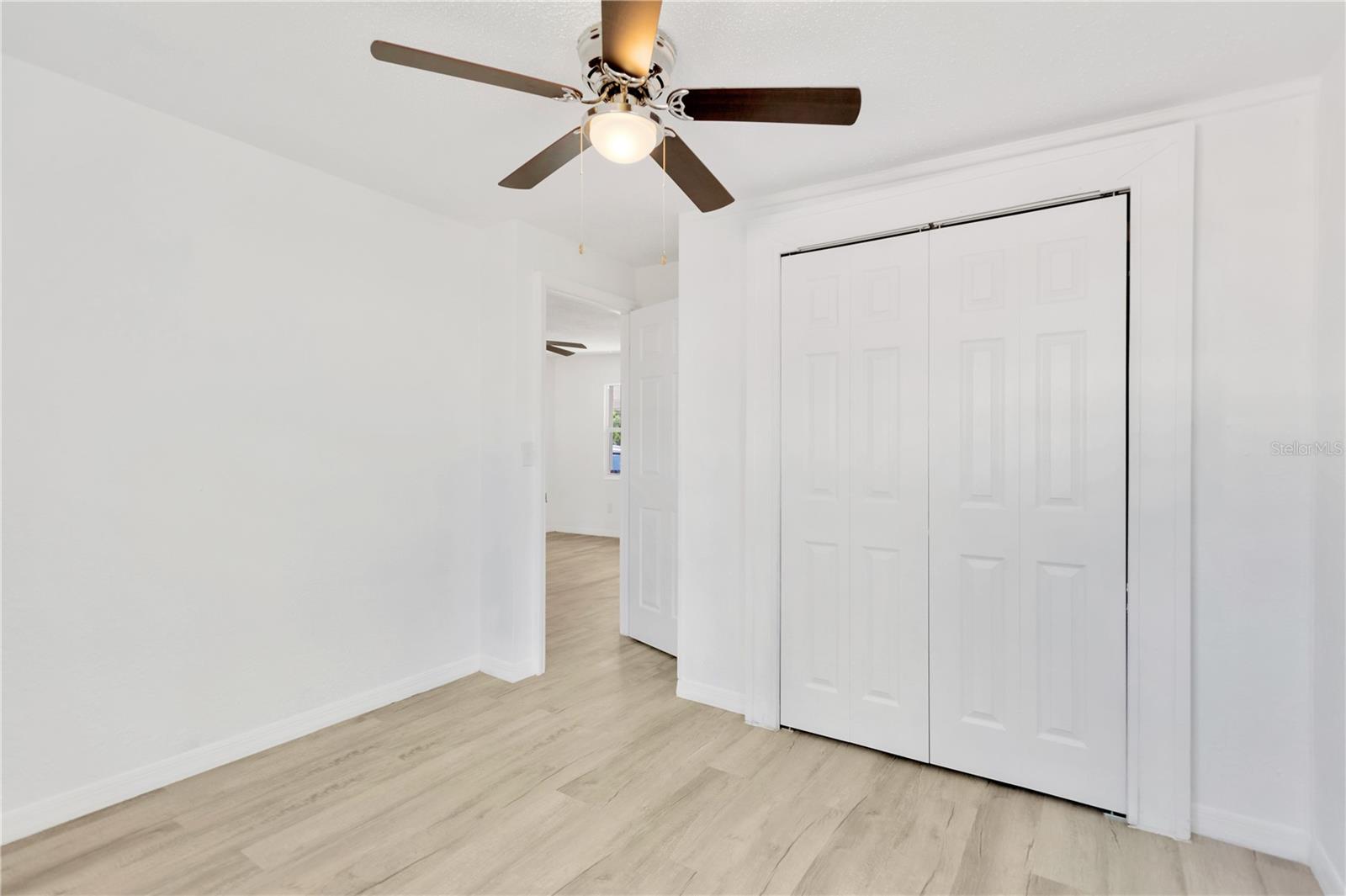 1940 N BETTY LN — photo 15