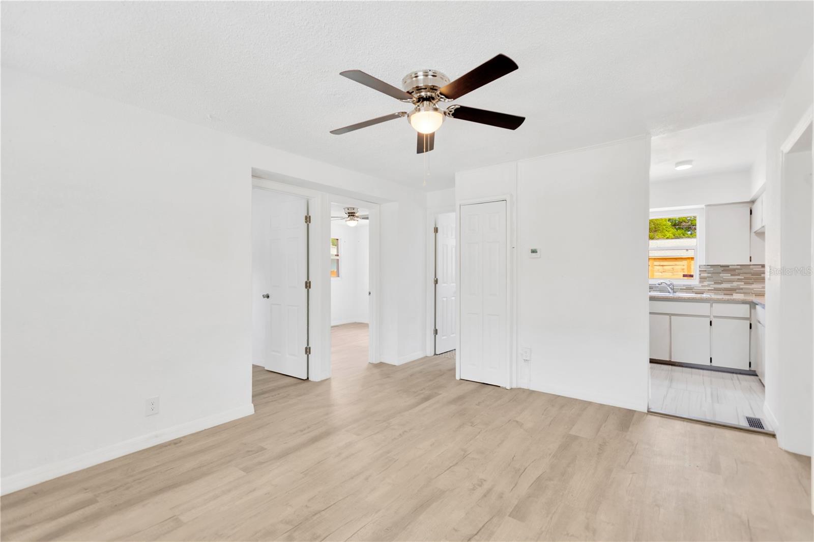 1940 N BETTY LN — photo 23