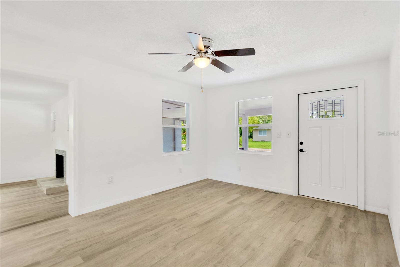1940 N BETTY LN — photo 22