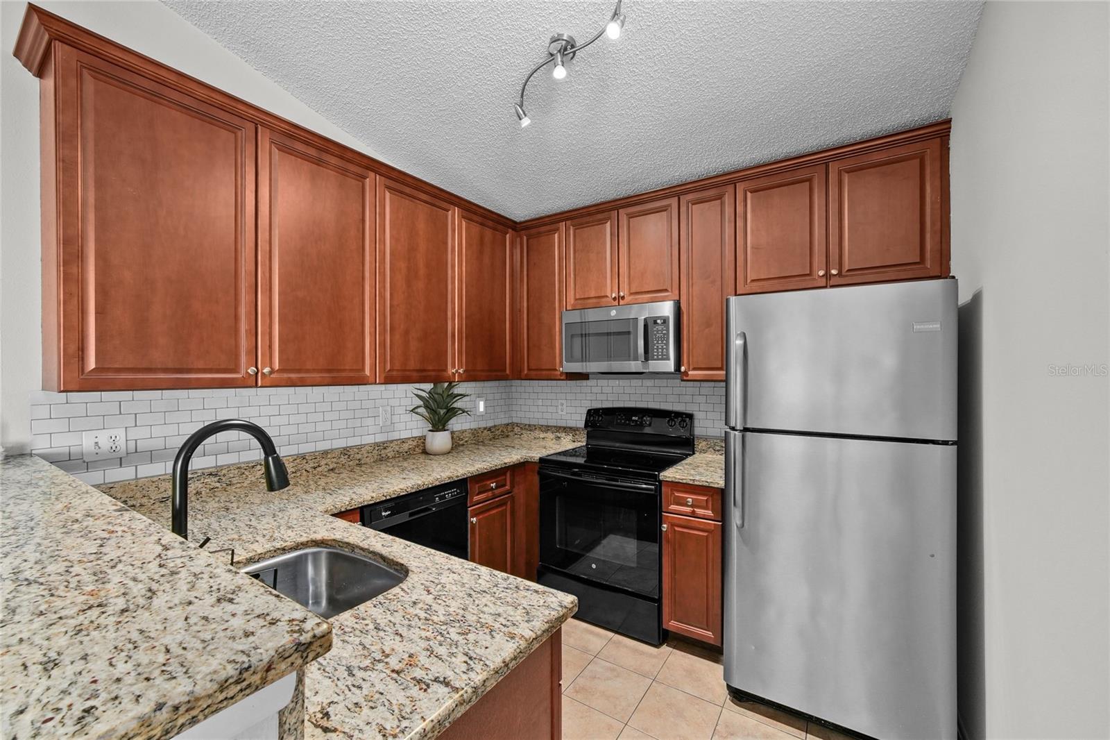 2751 WILSON CT — photo 18