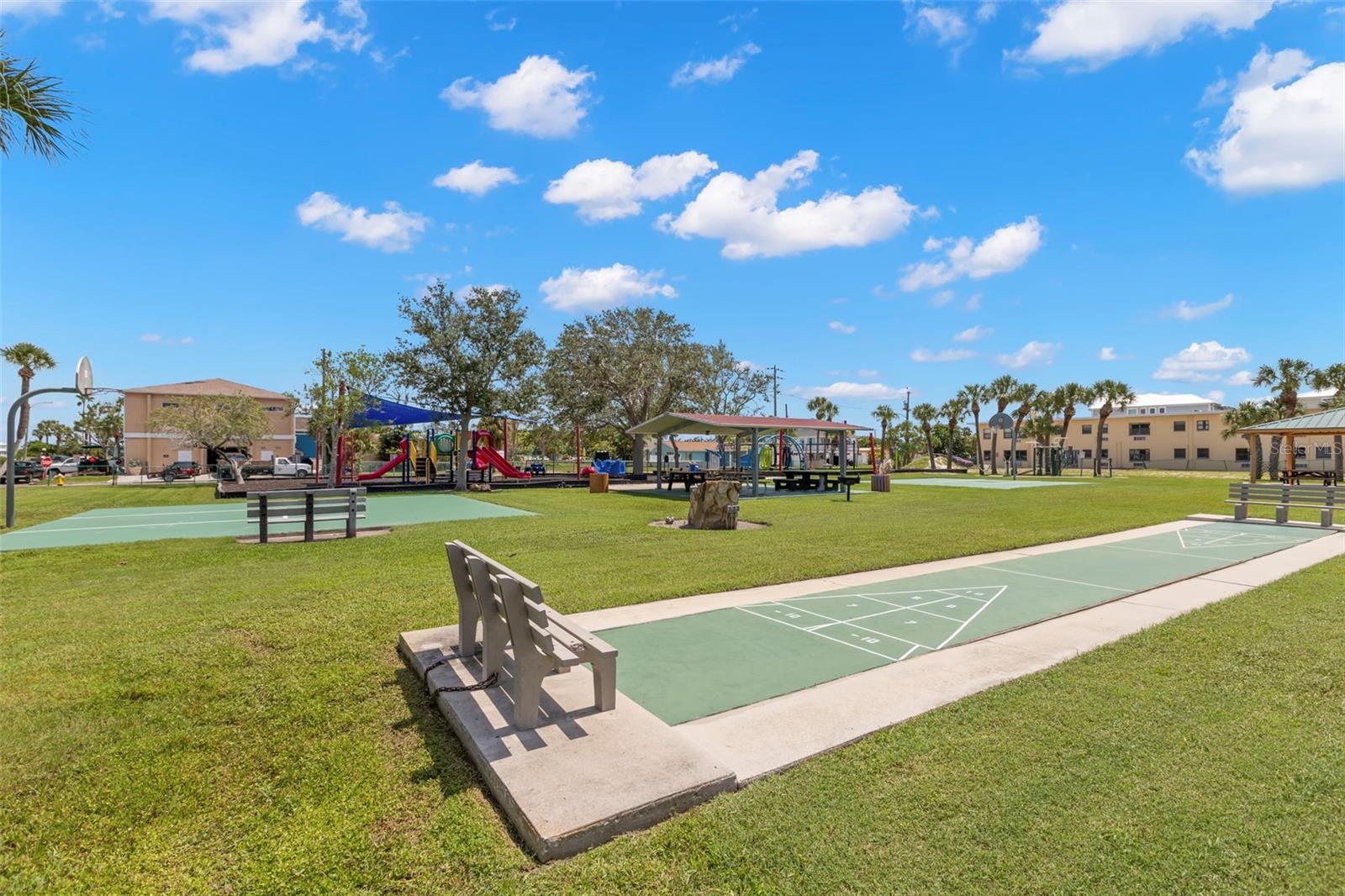 16333 GULF BLVD #113 — photo 31
