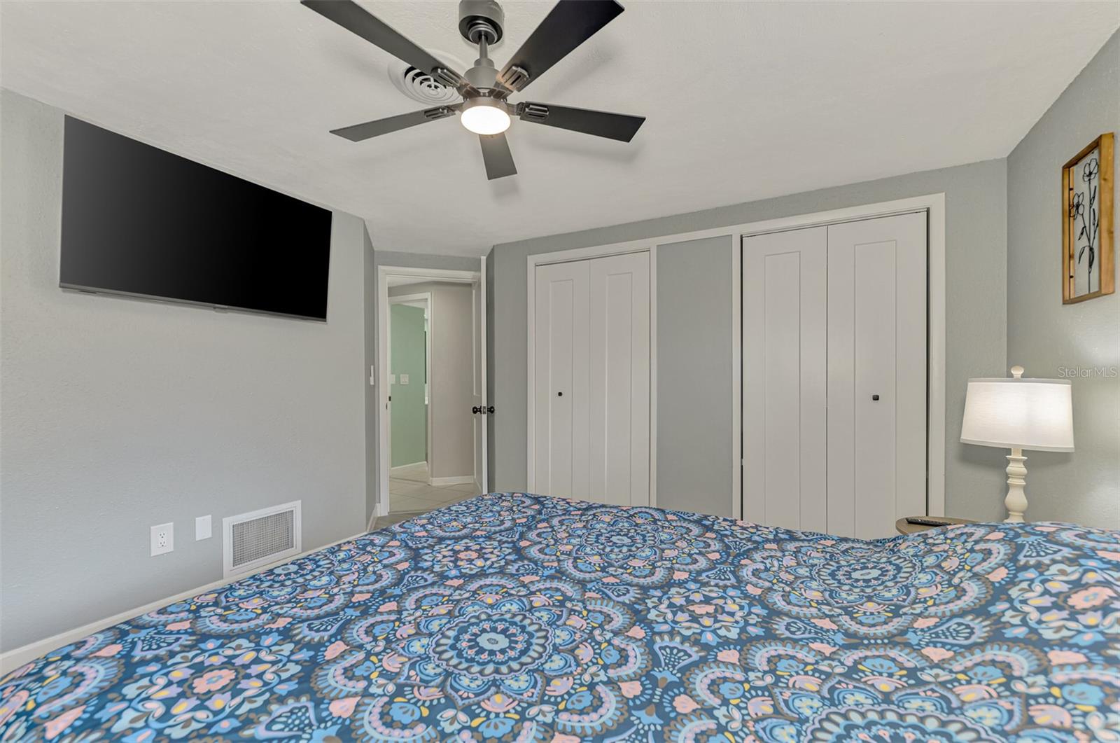 361 FALKLAND RD — photo 23