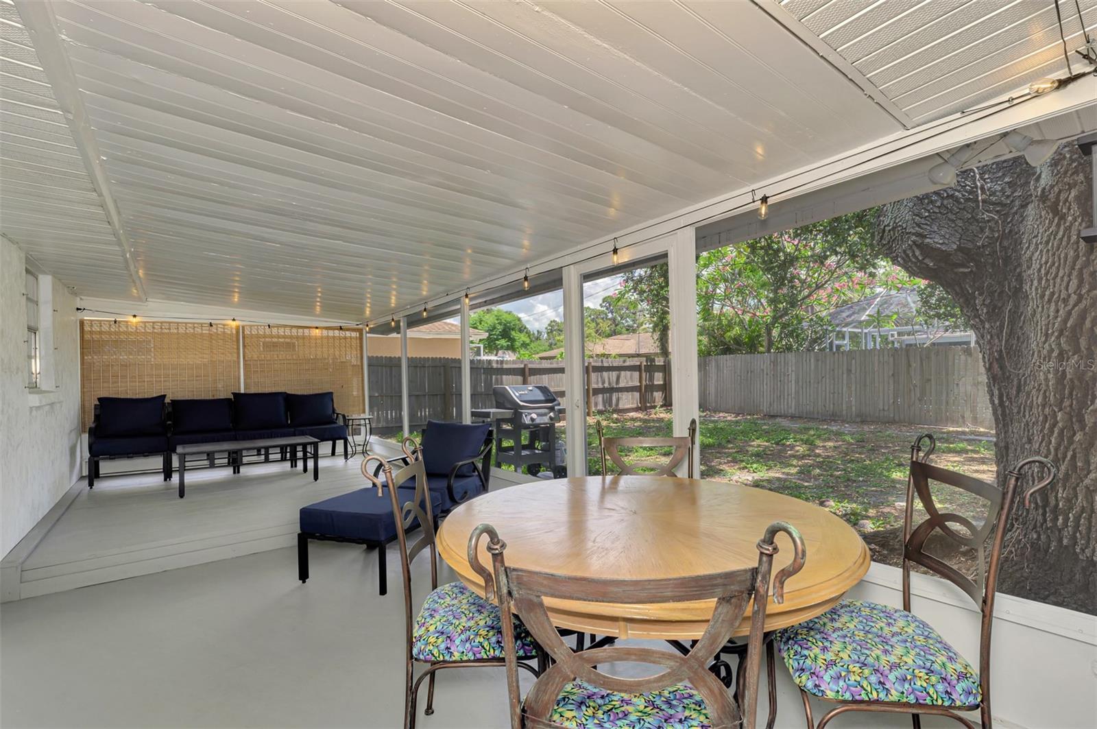 361 FALKLAND RD — photo 33