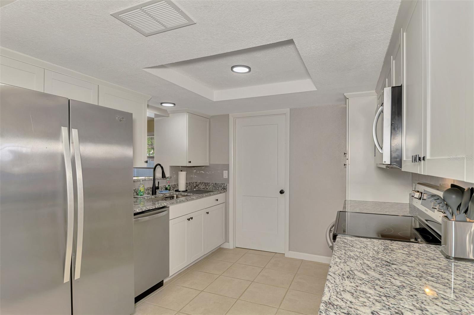 361 FALKLAND RD — photo 15