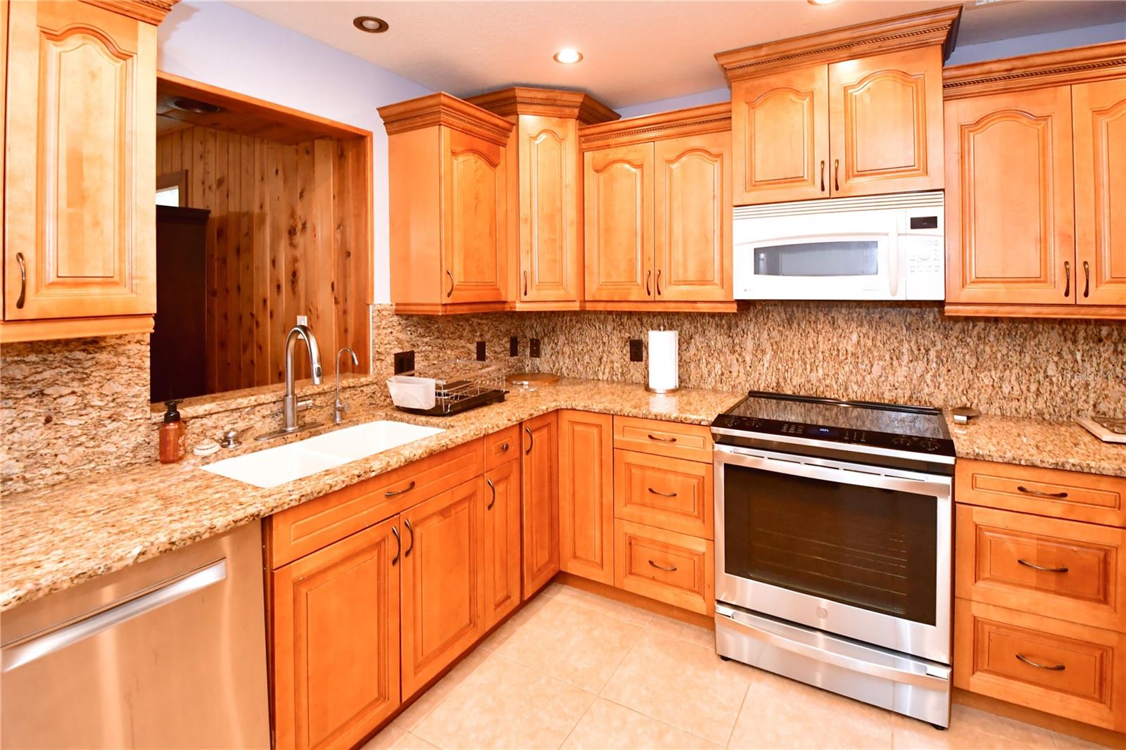 7519 HARBOR VIEW WAY — photo 8