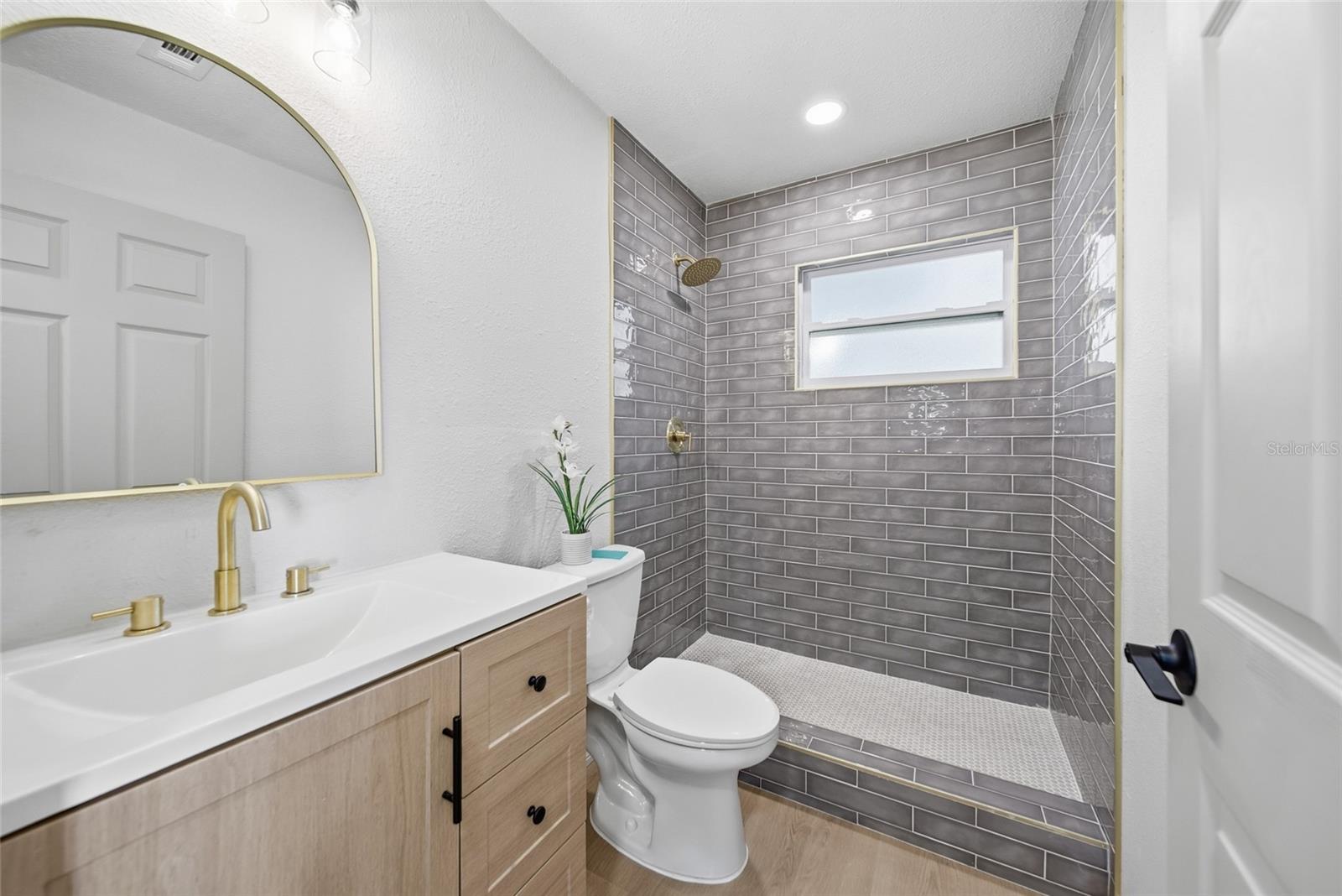 125 CRYSTAL BEACH AVE — photo 21
