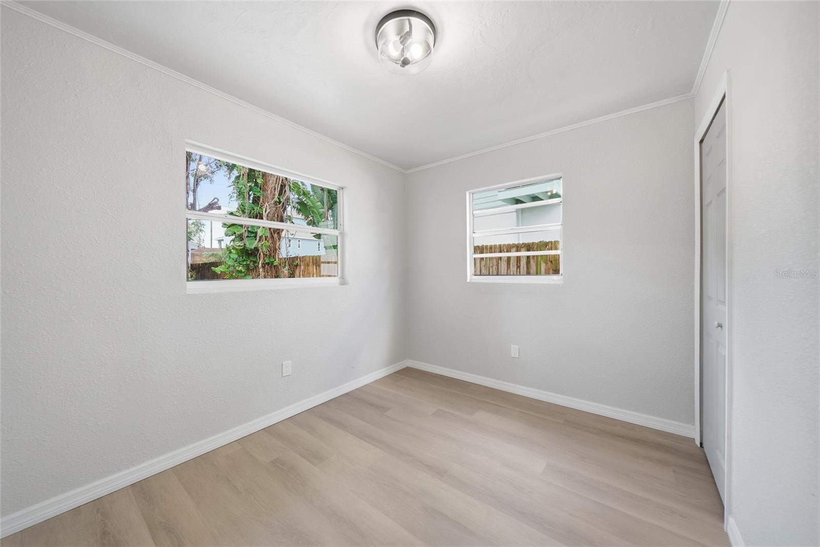 125 CRYSTAL BEACH AVE — photo 17