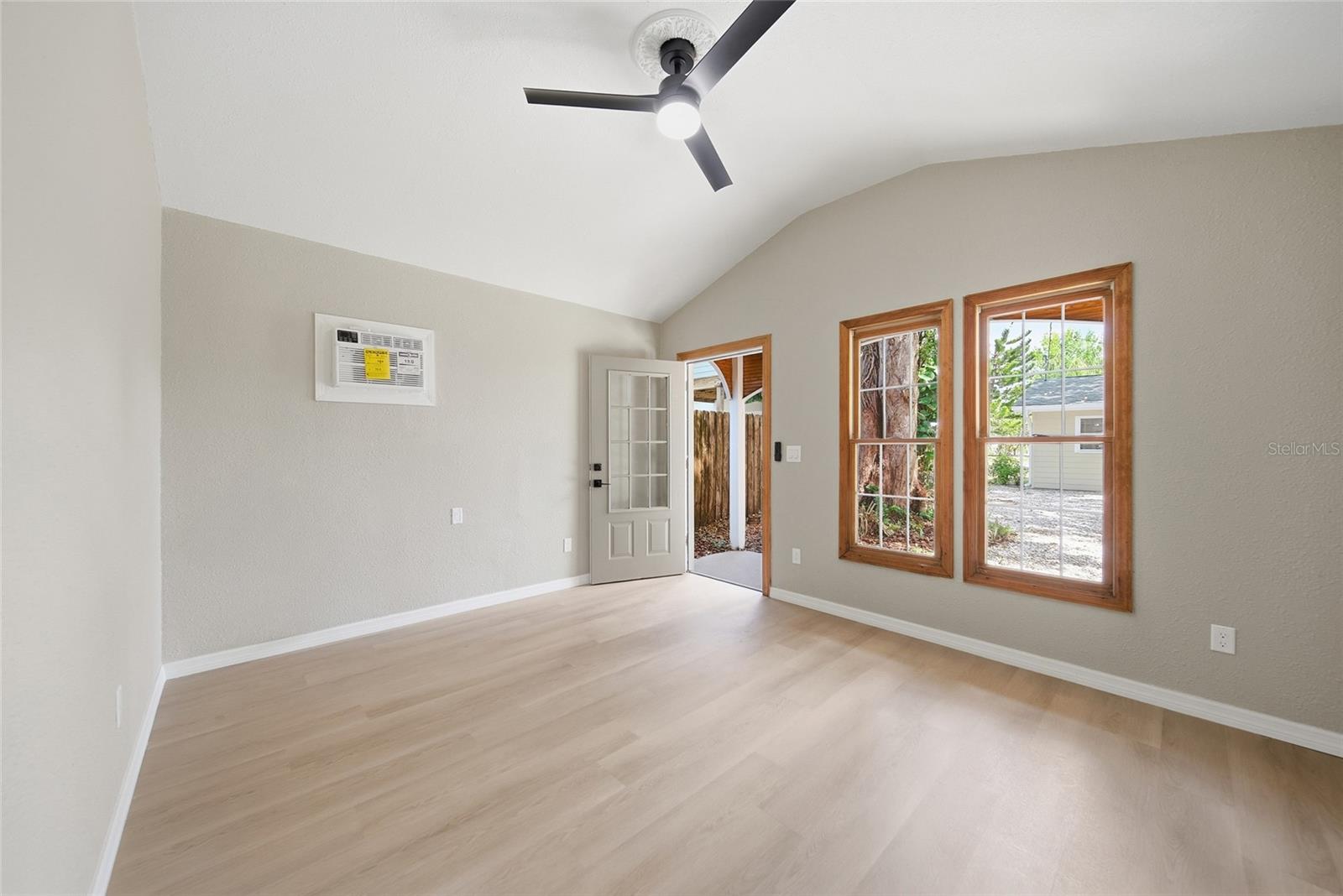 125 CRYSTAL BEACH AVE — photo 29