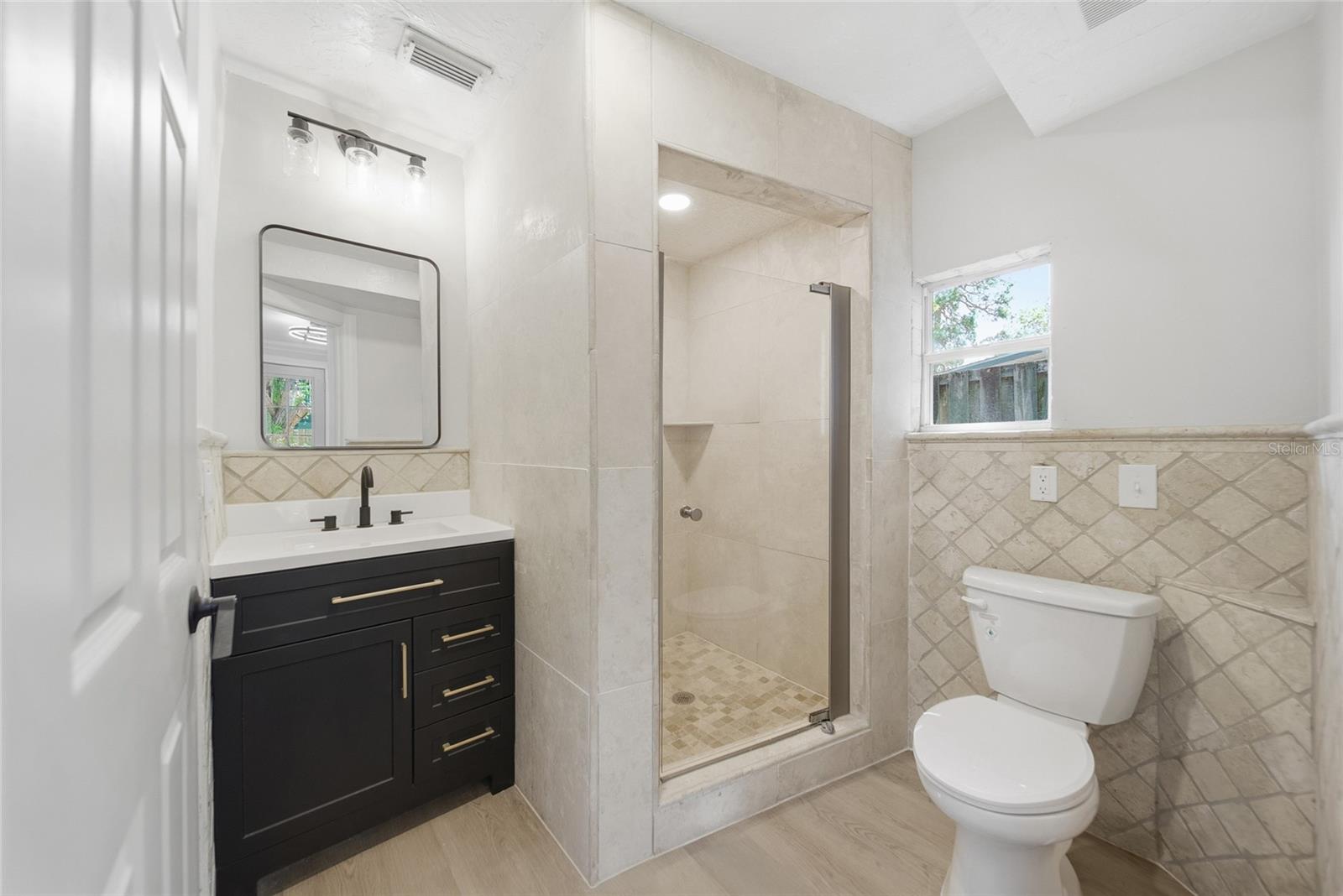 125 CRYSTAL BEACH AVE — photo 16