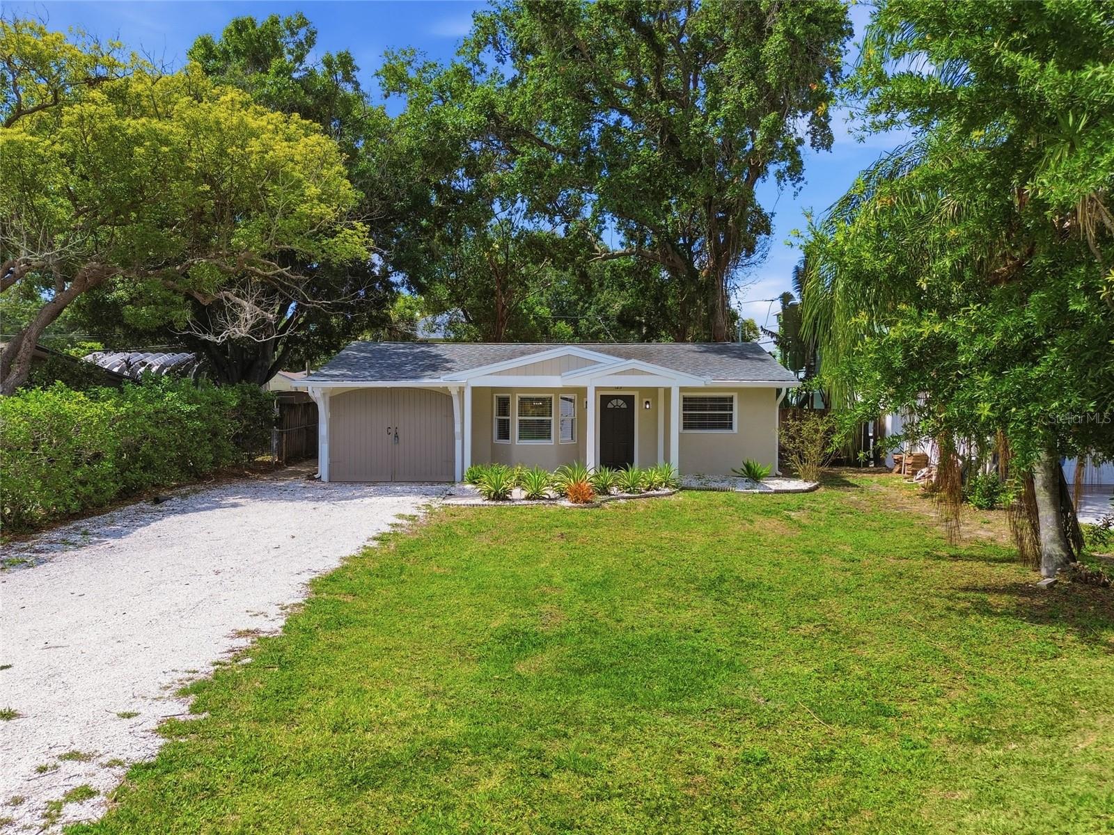 125 CRYSTAL BEACH AVE — photo 3