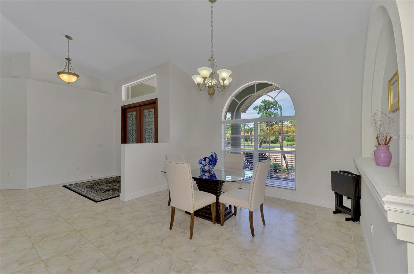 900 PARK PLACE DR — photo 25