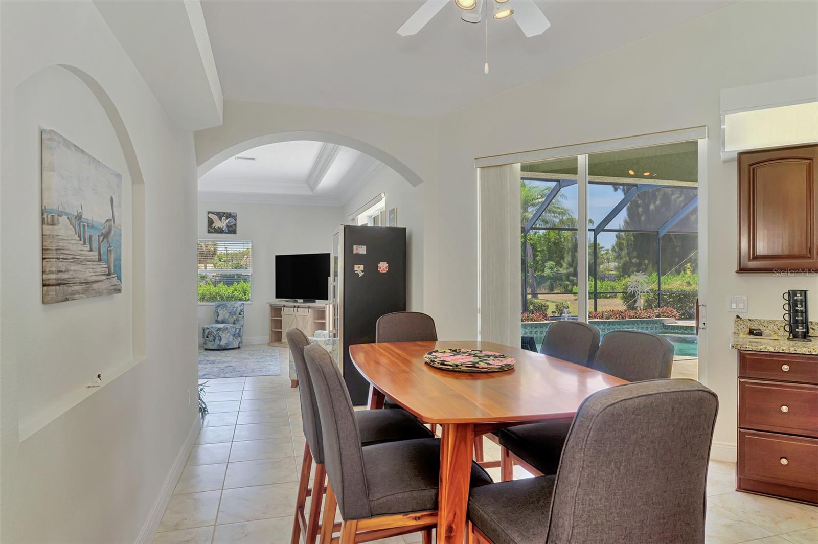 900 PARK PLACE DR — photo 35