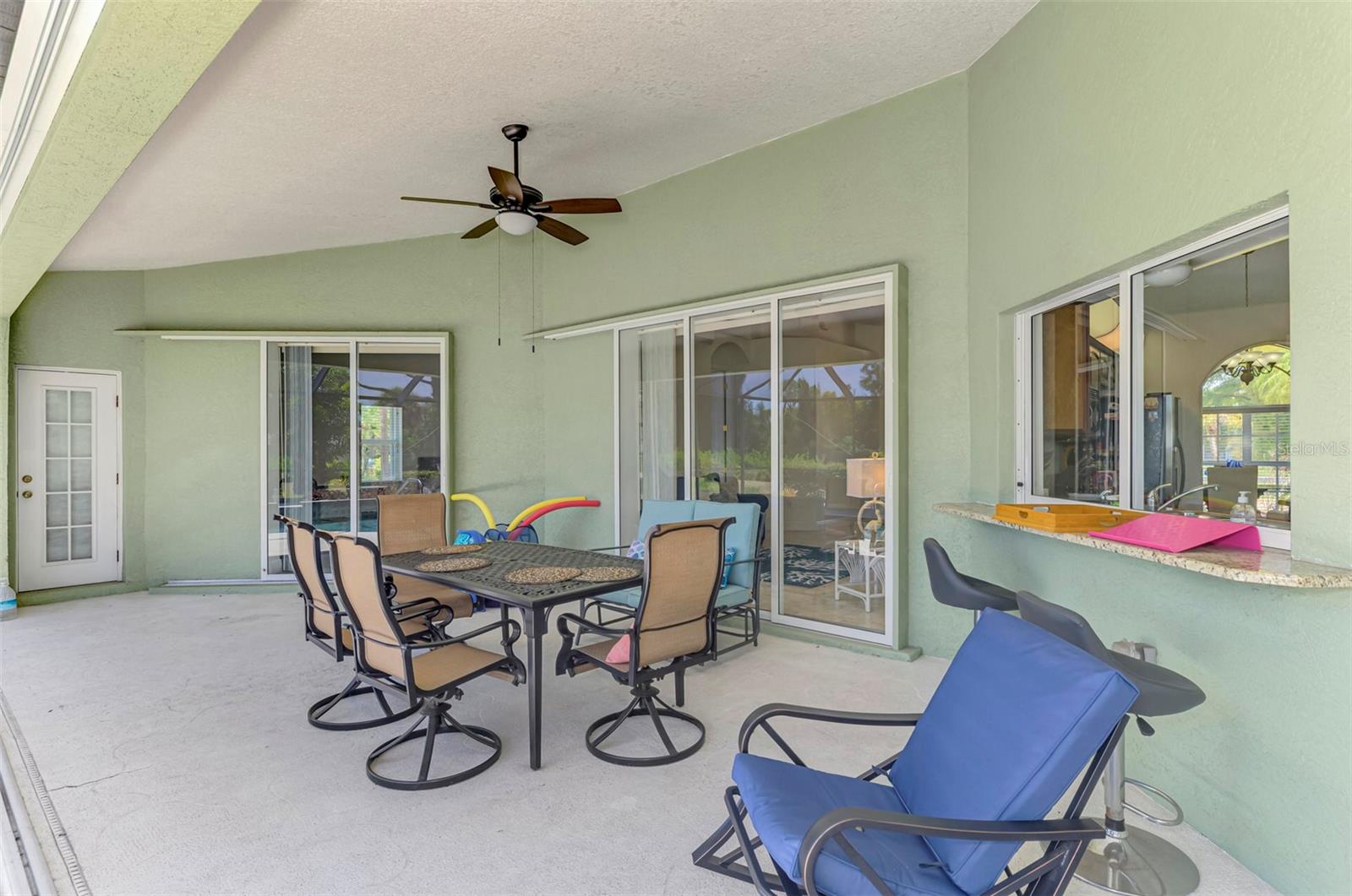 900 PARK PLACE DR — photo 15