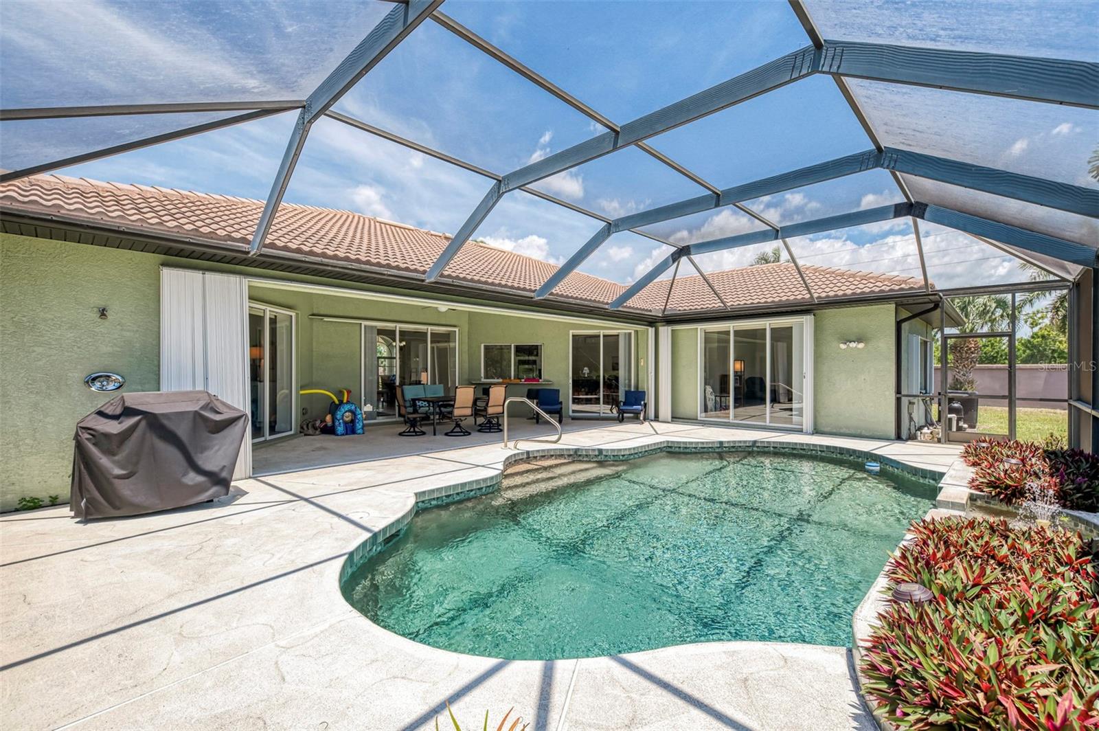 900 PARK PLACE DR — photo 10