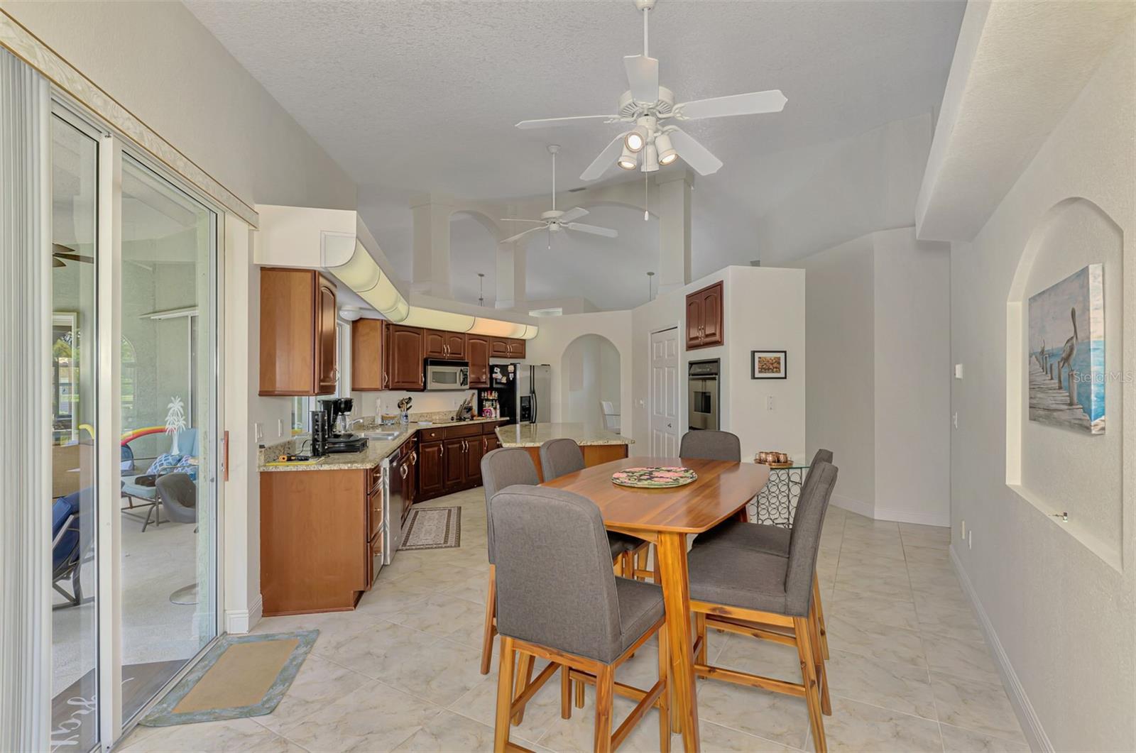 900 PARK PLACE DR — photo 37