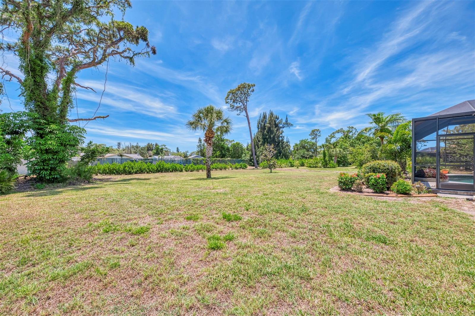 900 PARK PLACE DR — photo 61