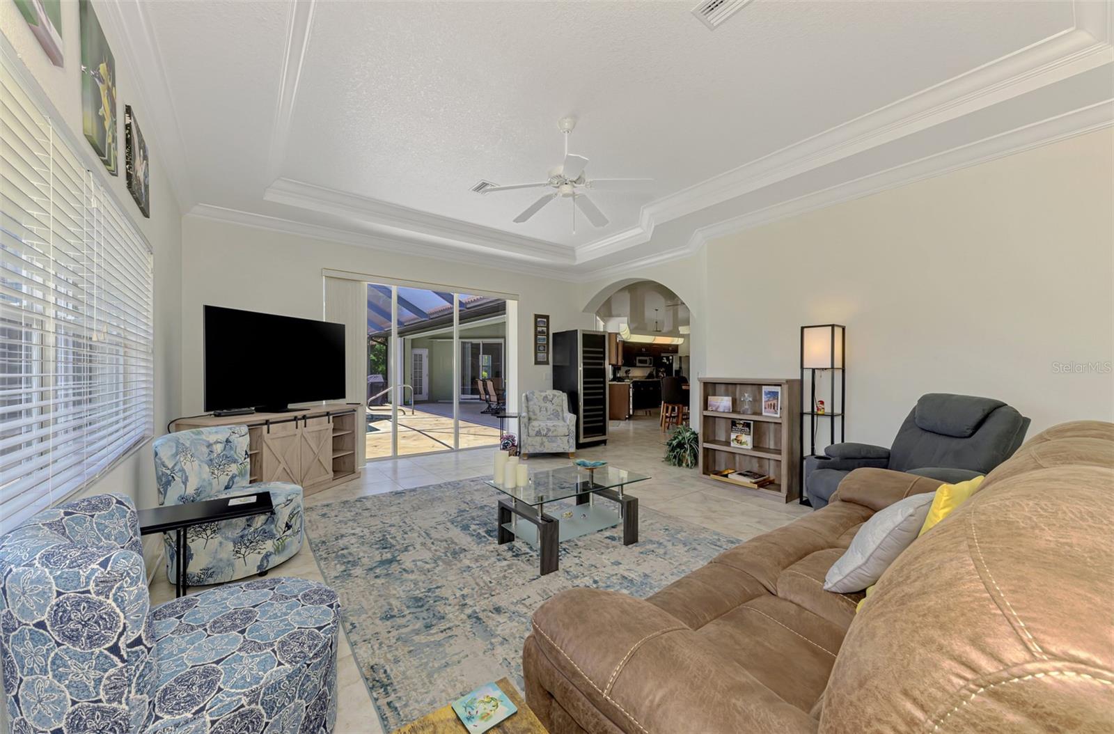 900 PARK PLACE DR — photo 39